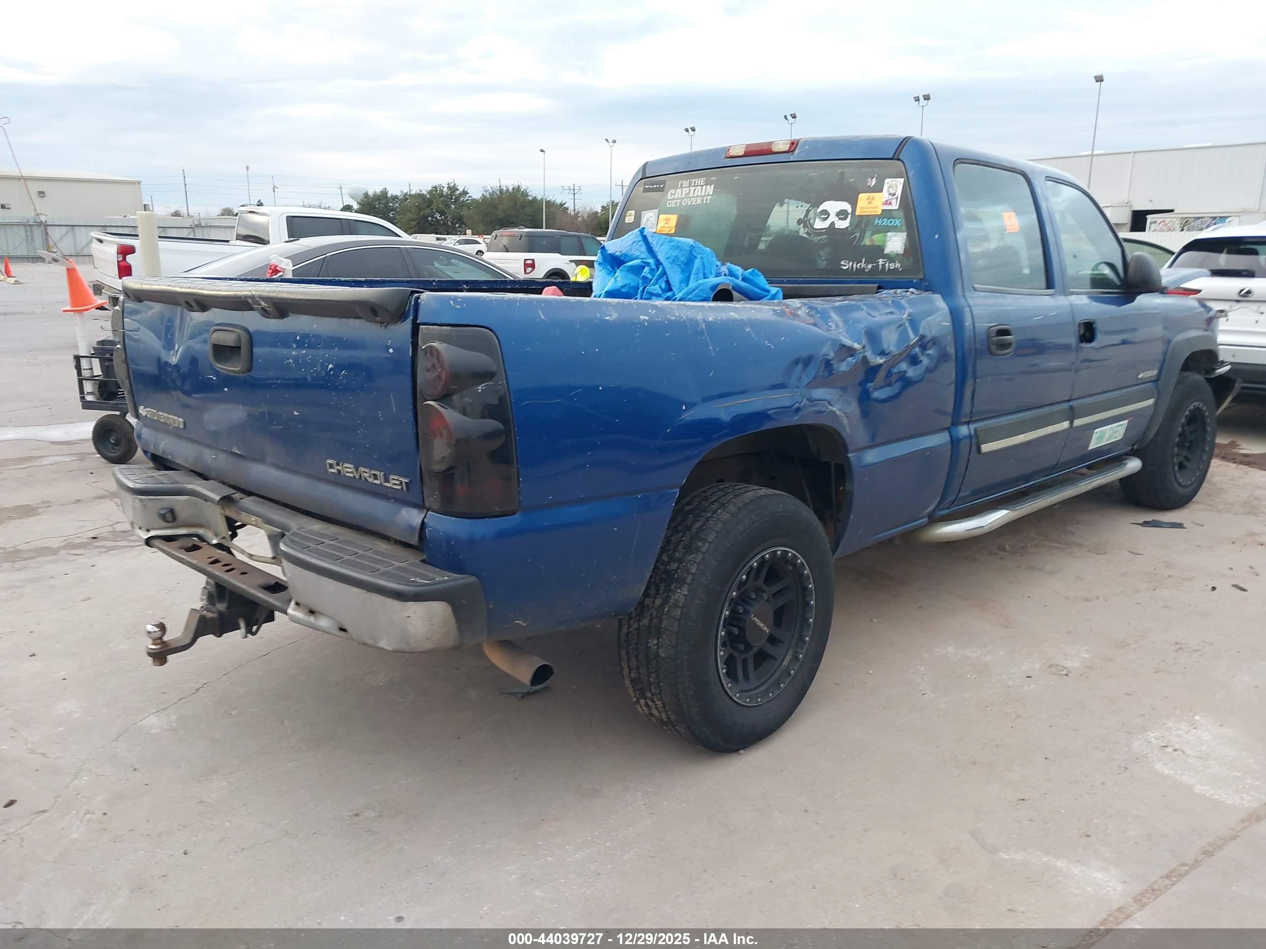 CHEVROLET SILVERADO image 4