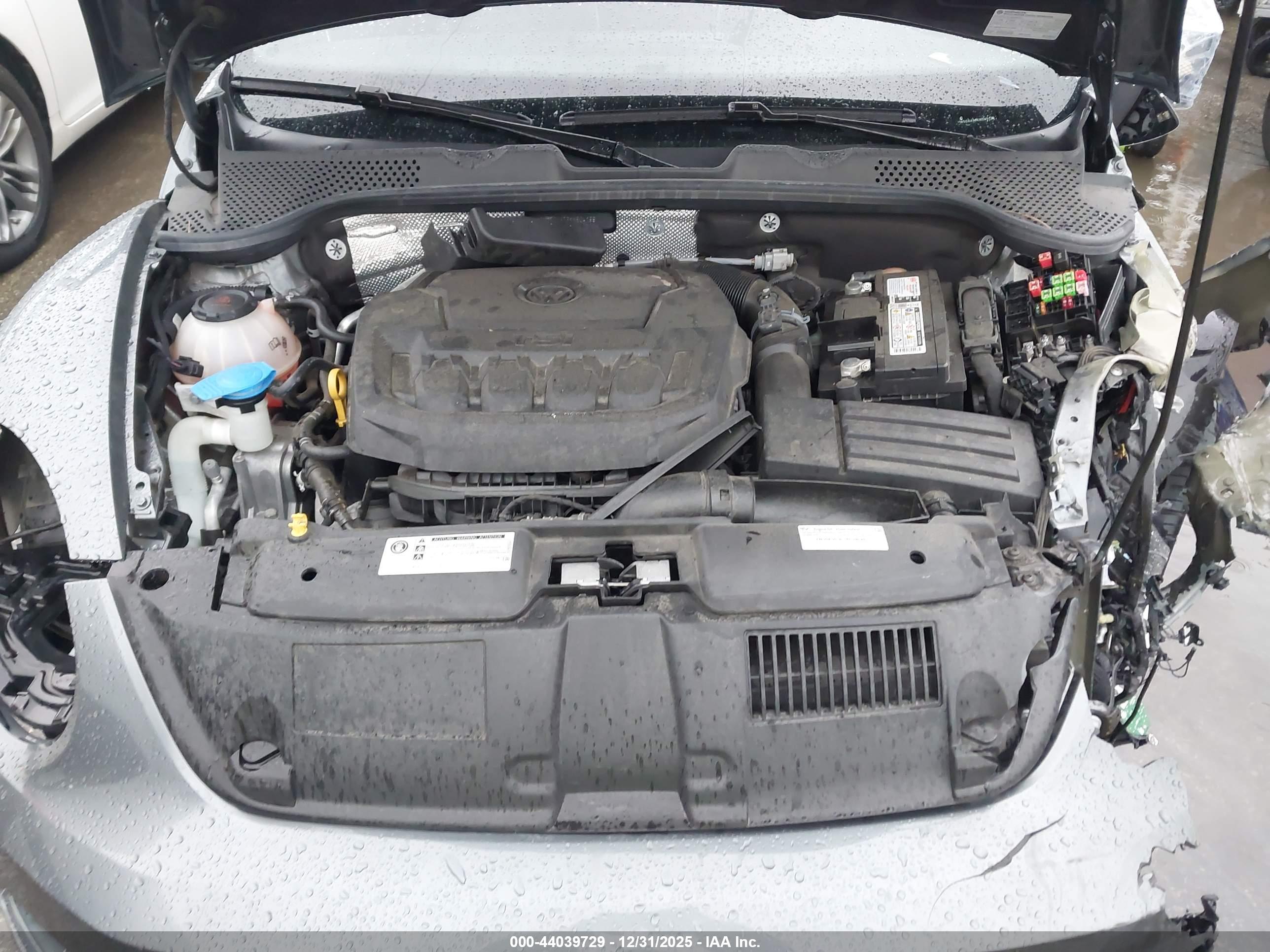 VOLKSWAGEN BEETLE image 10