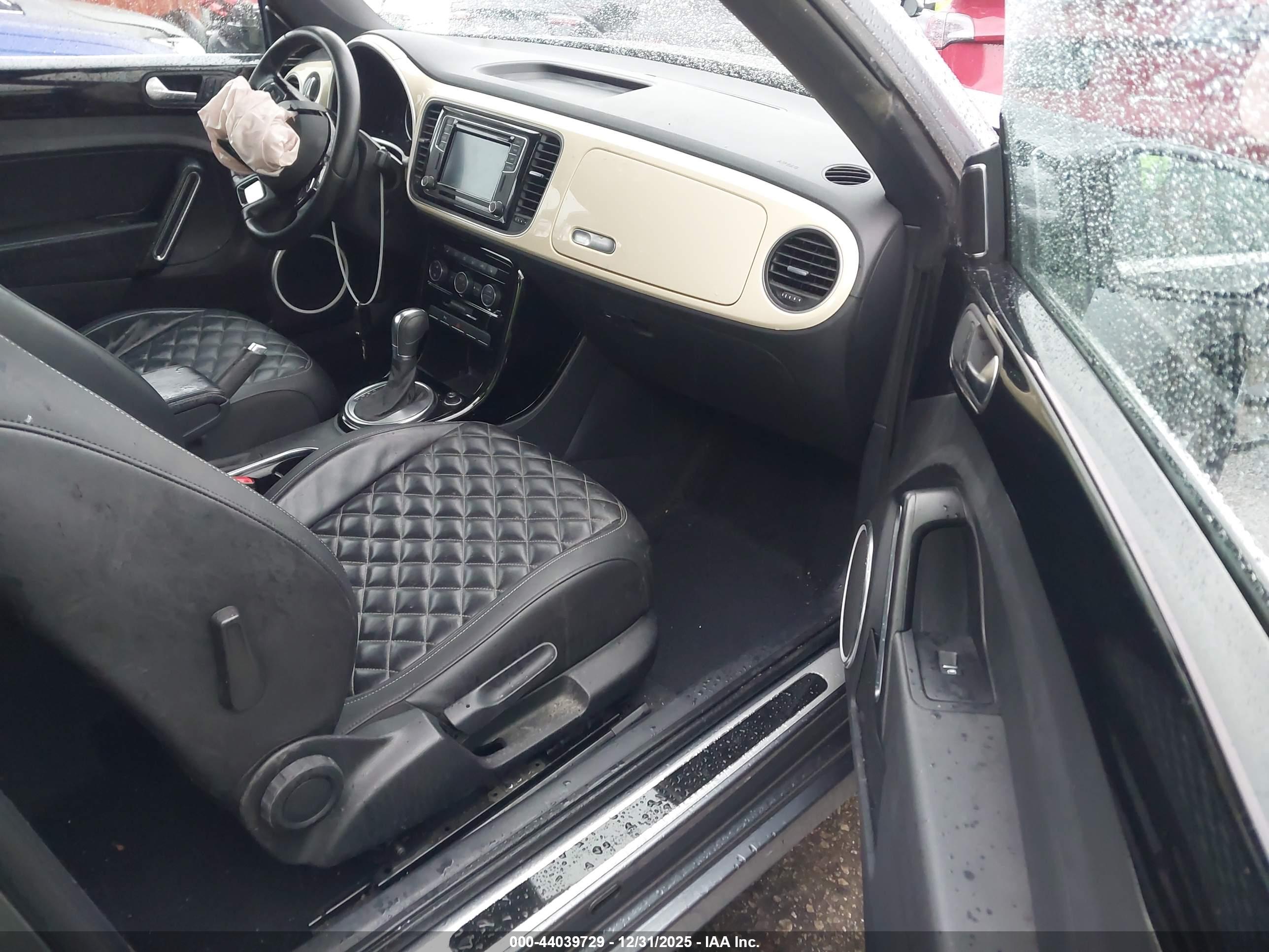 VOLKSWAGEN BEETLE image 5