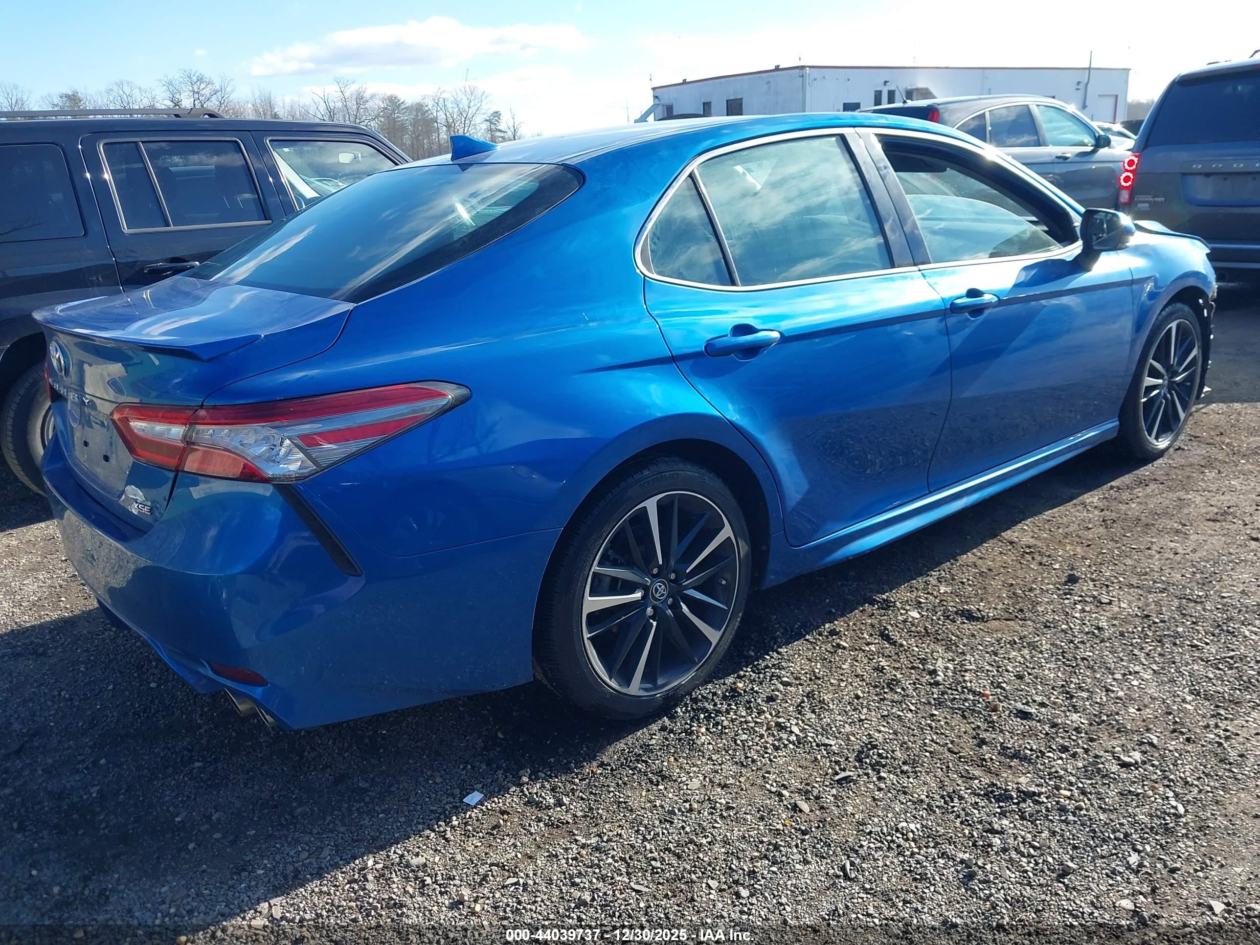 TOYOTA CAMRY image 4