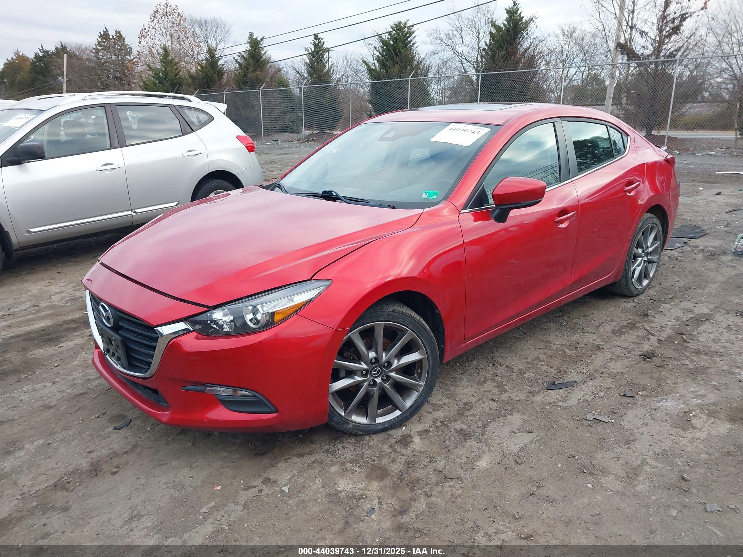 MAZDA MAZDA3 image 2