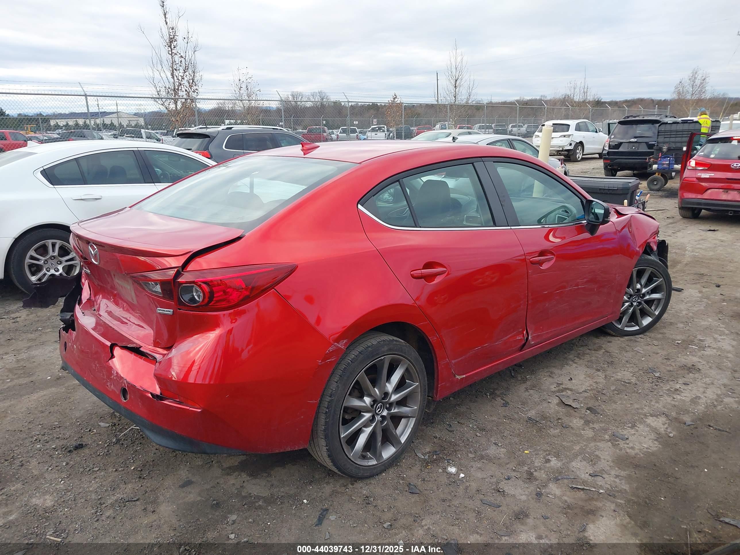 MAZDA MAZDA3 image 4
