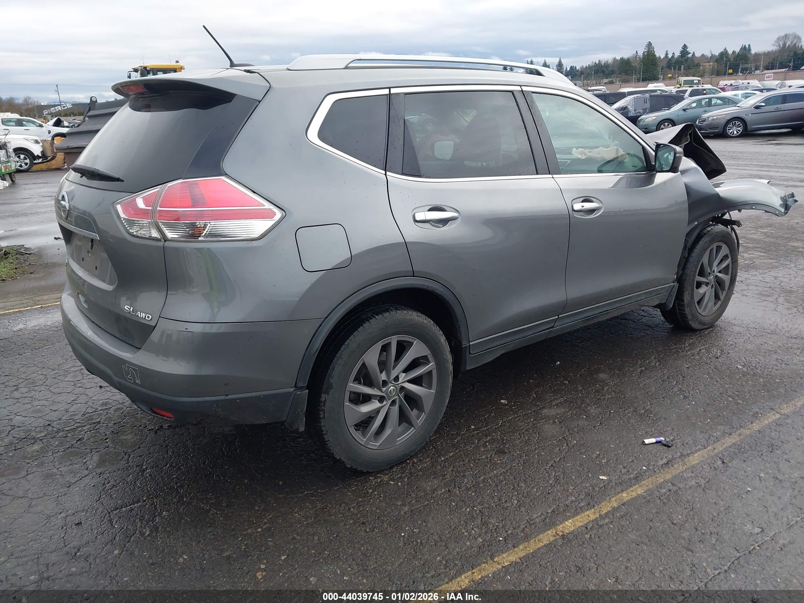 NISSAN ROGUE image 4
