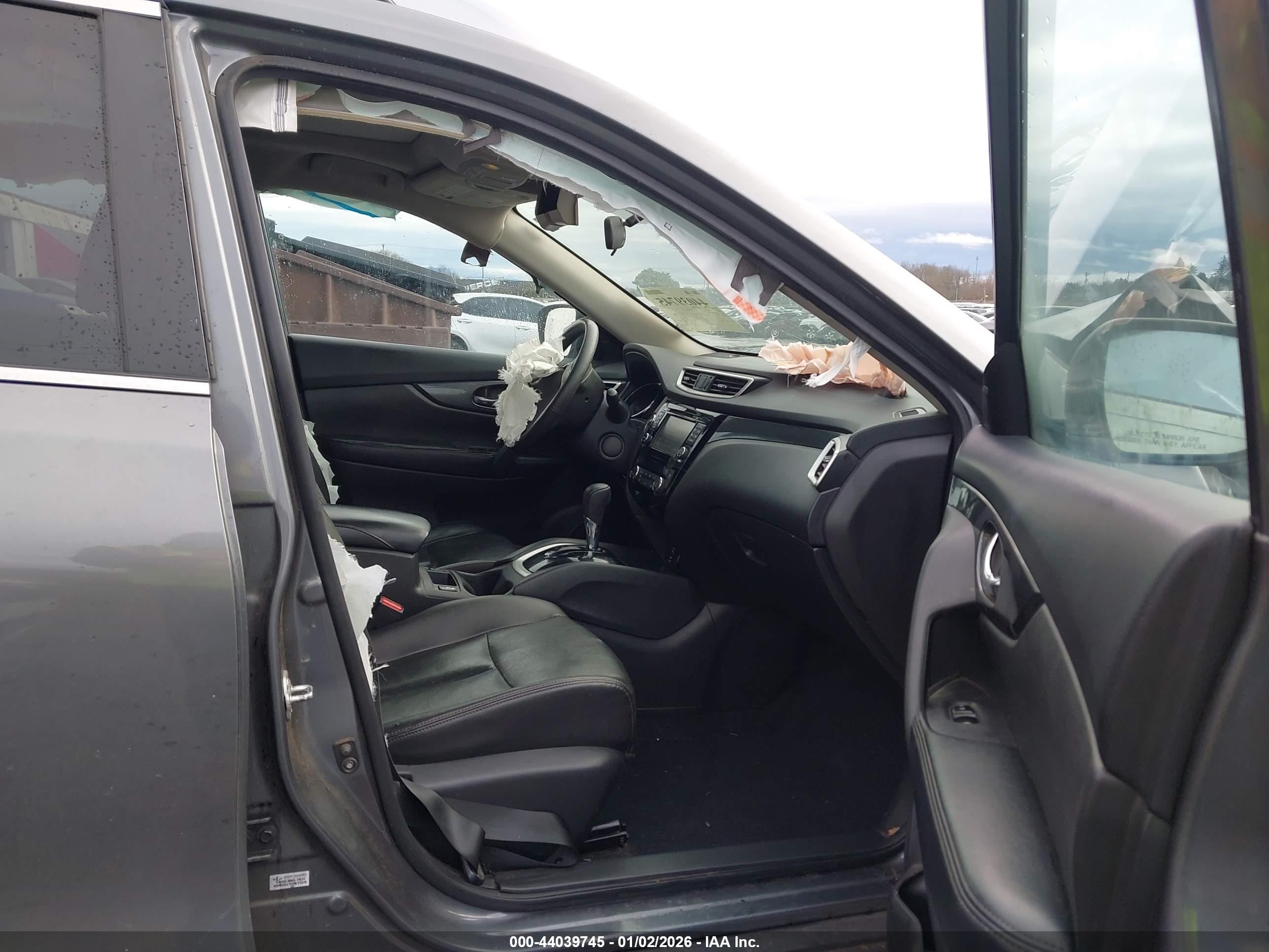 NISSAN ROGUE image 5