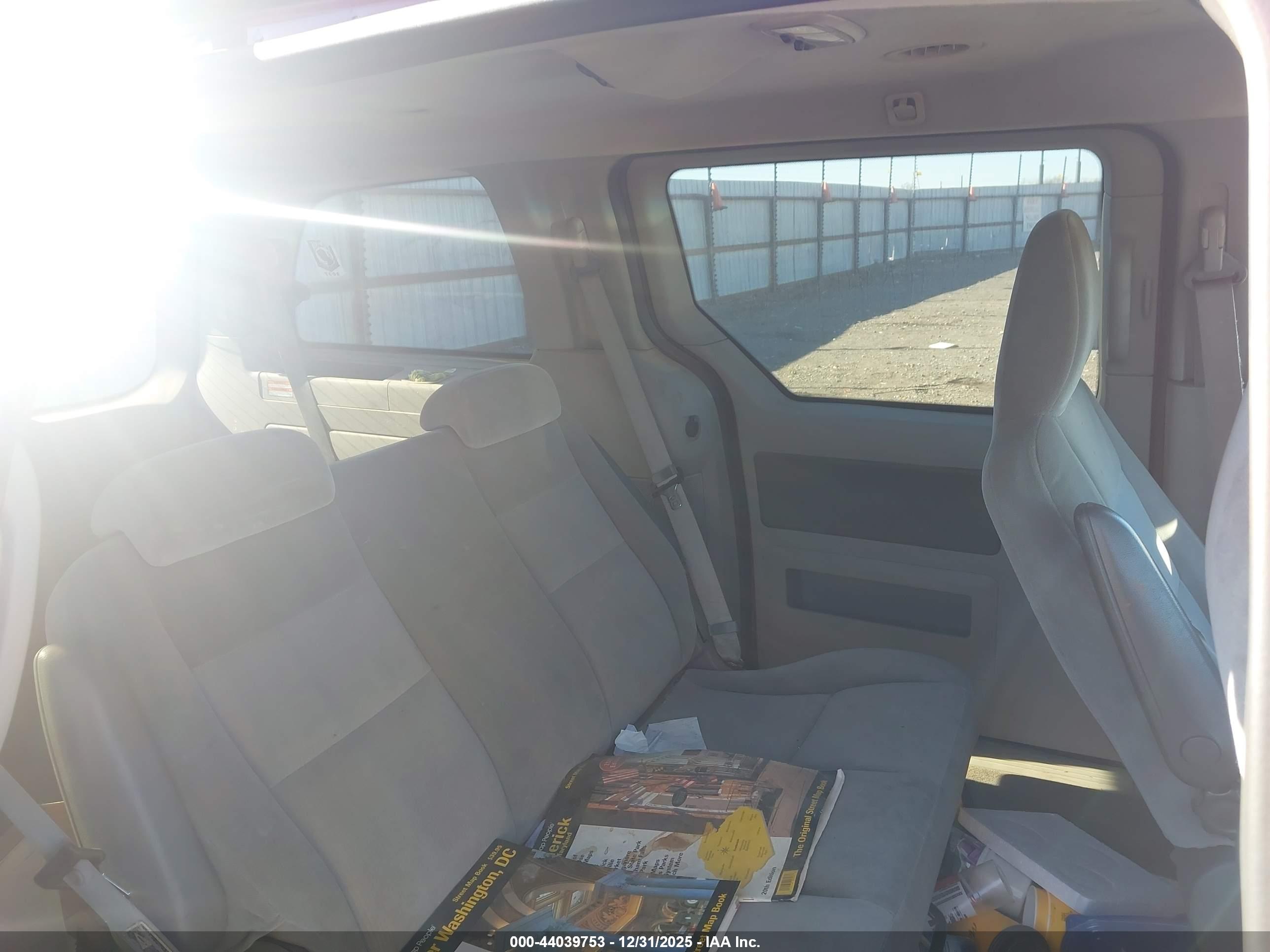 FORD FREESTAR image 8