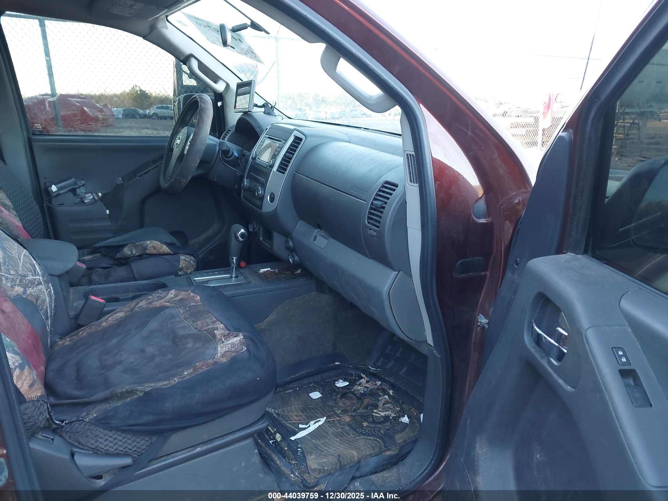 NISSAN FRONTIER image 5