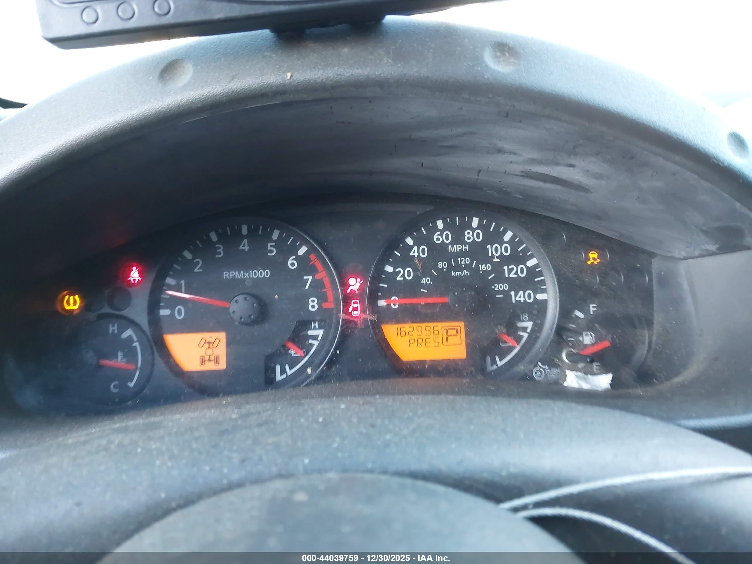 NISSAN FRONTIER image 7