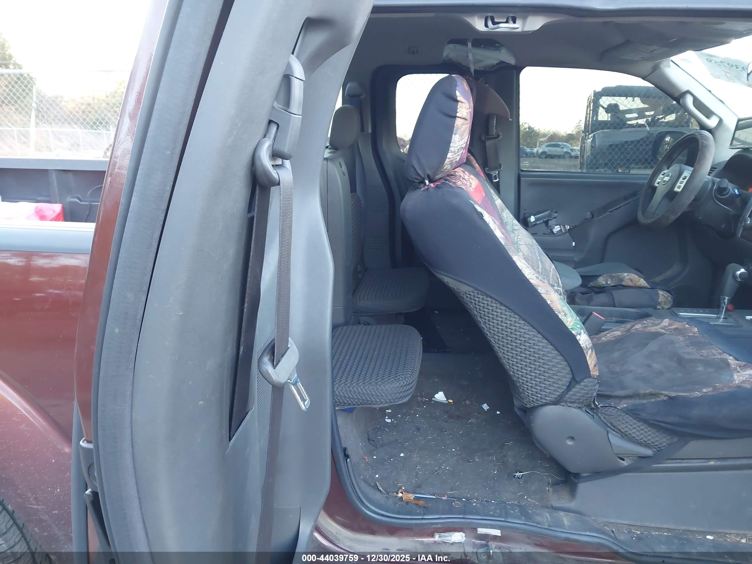 NISSAN FRONTIER image 8