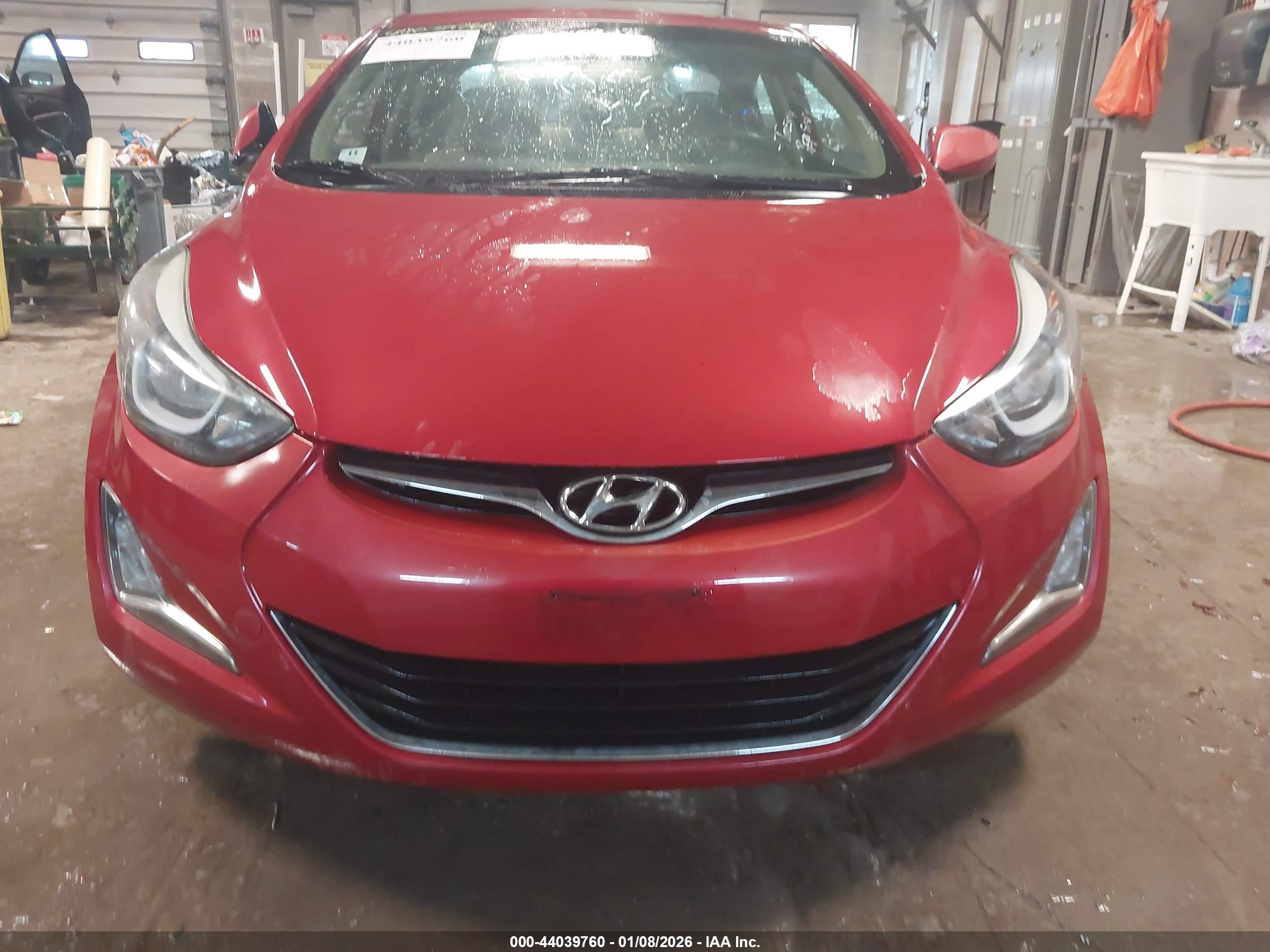 HYUNDAI ELANTRA image 6
