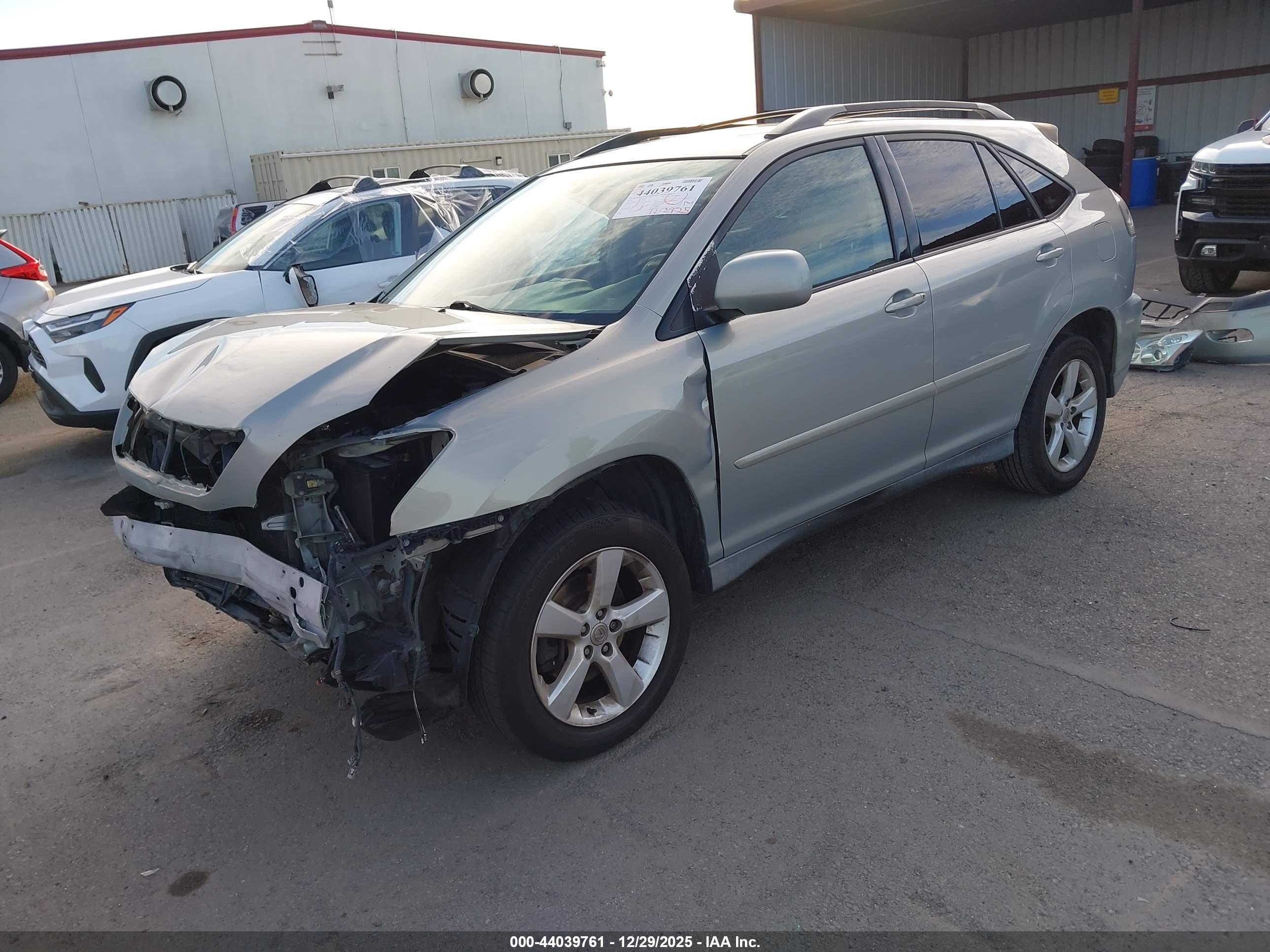 LEXUS RX image 2