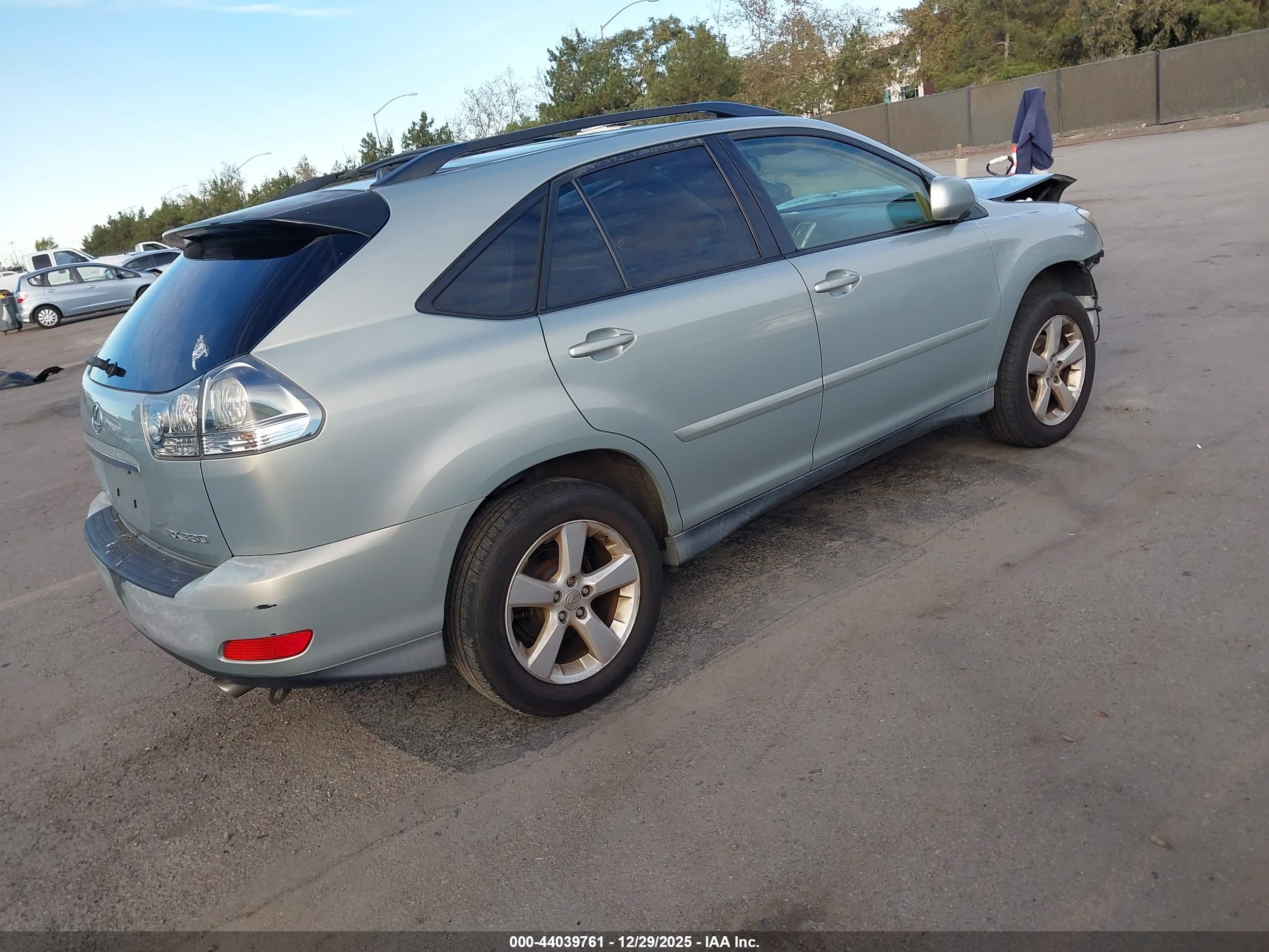 LEXUS RX image 4