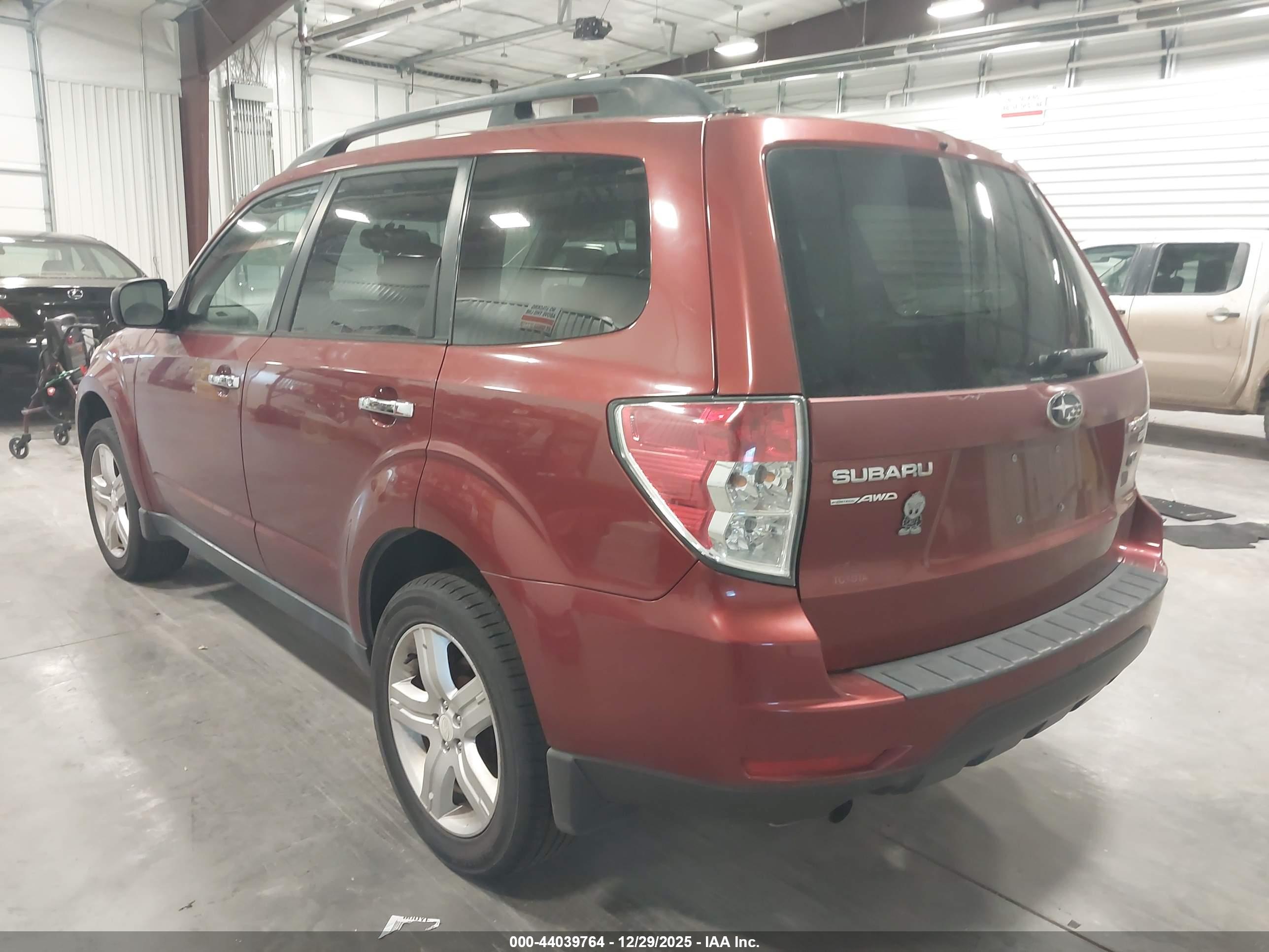 SUBARU FORESTER image 3