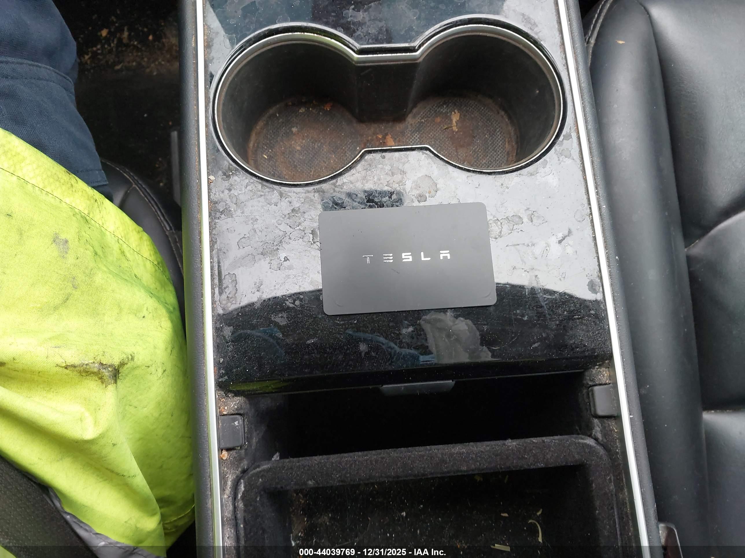 TESLA MODEL image 11