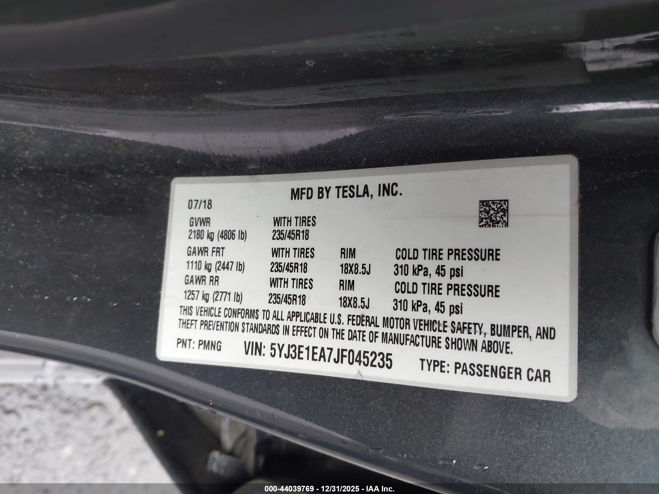 TESLA MODEL image 9