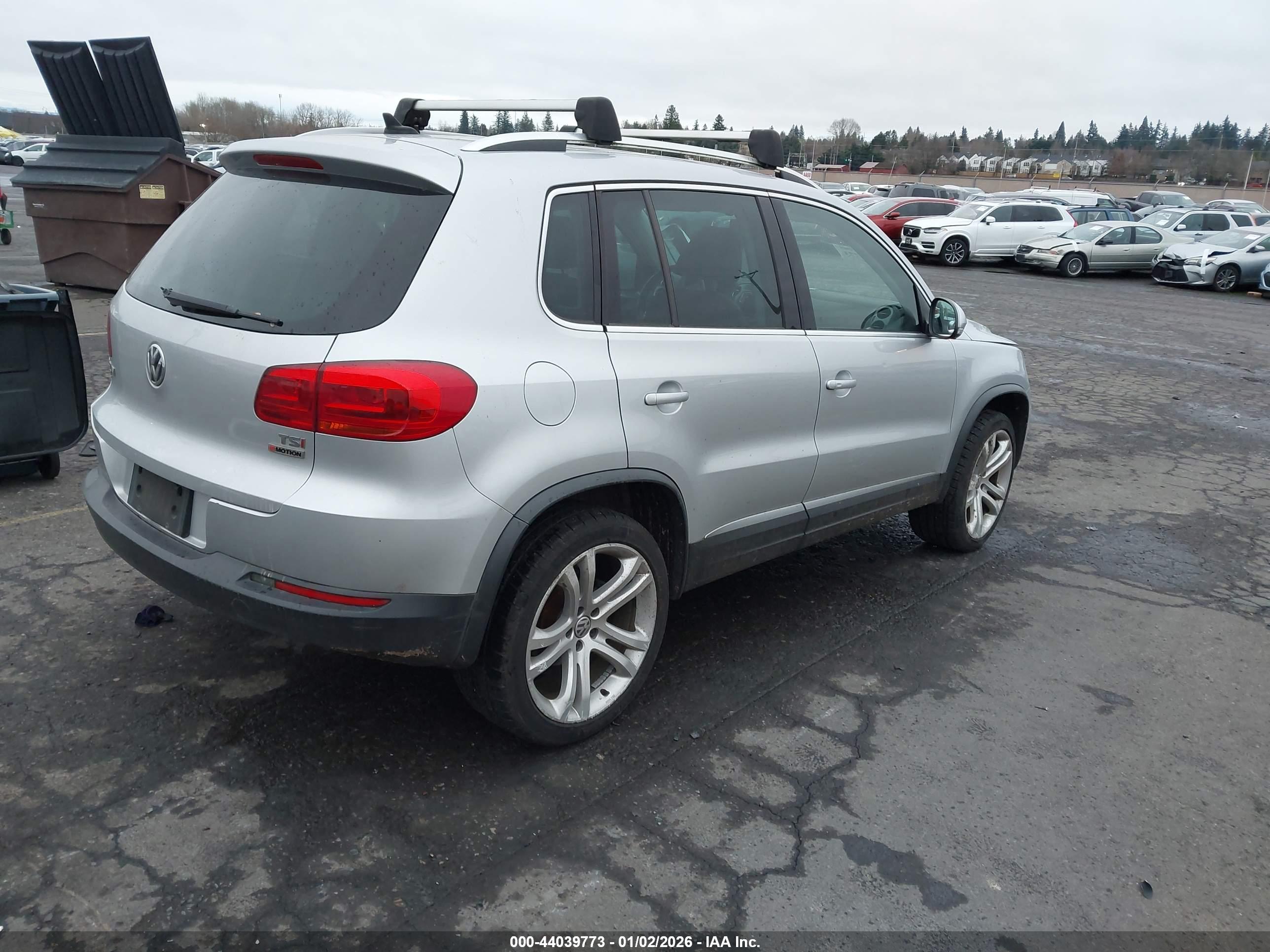 VOLKSWAGEN TIGUAN image 4