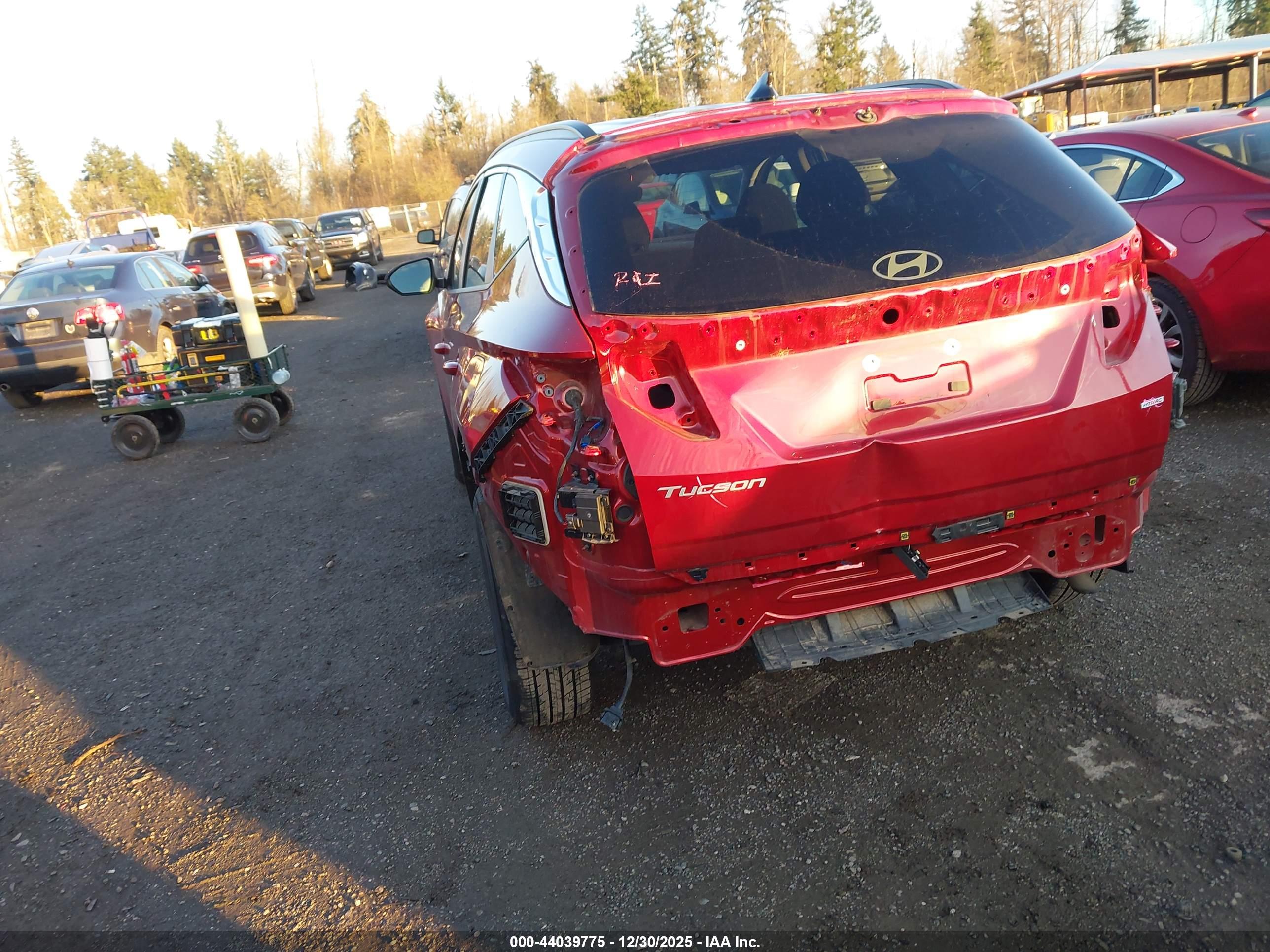 HYUNDAI TUCSON image 3