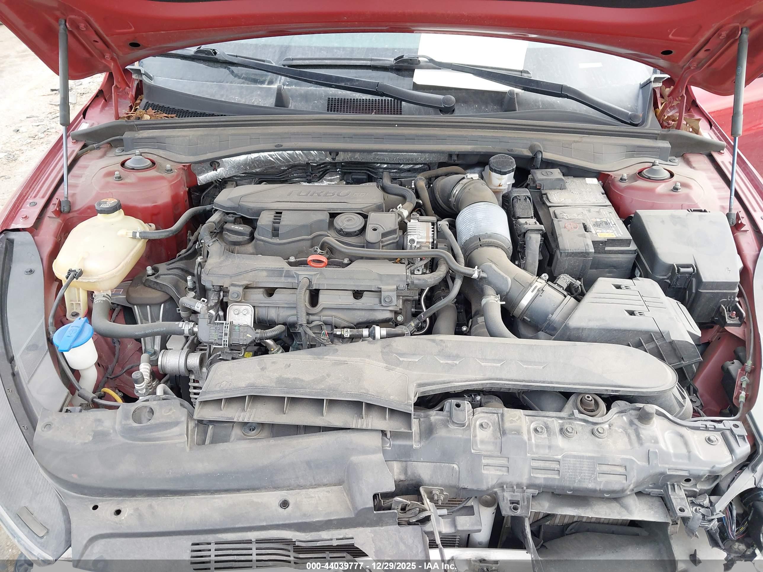 KIA K5 image 10