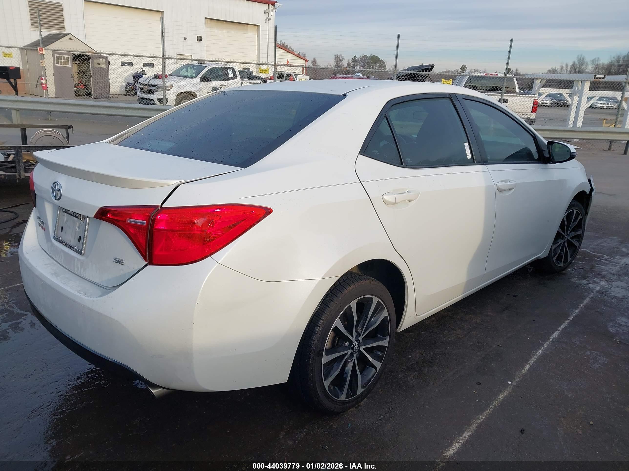 TOYOTA COROLLA image 4