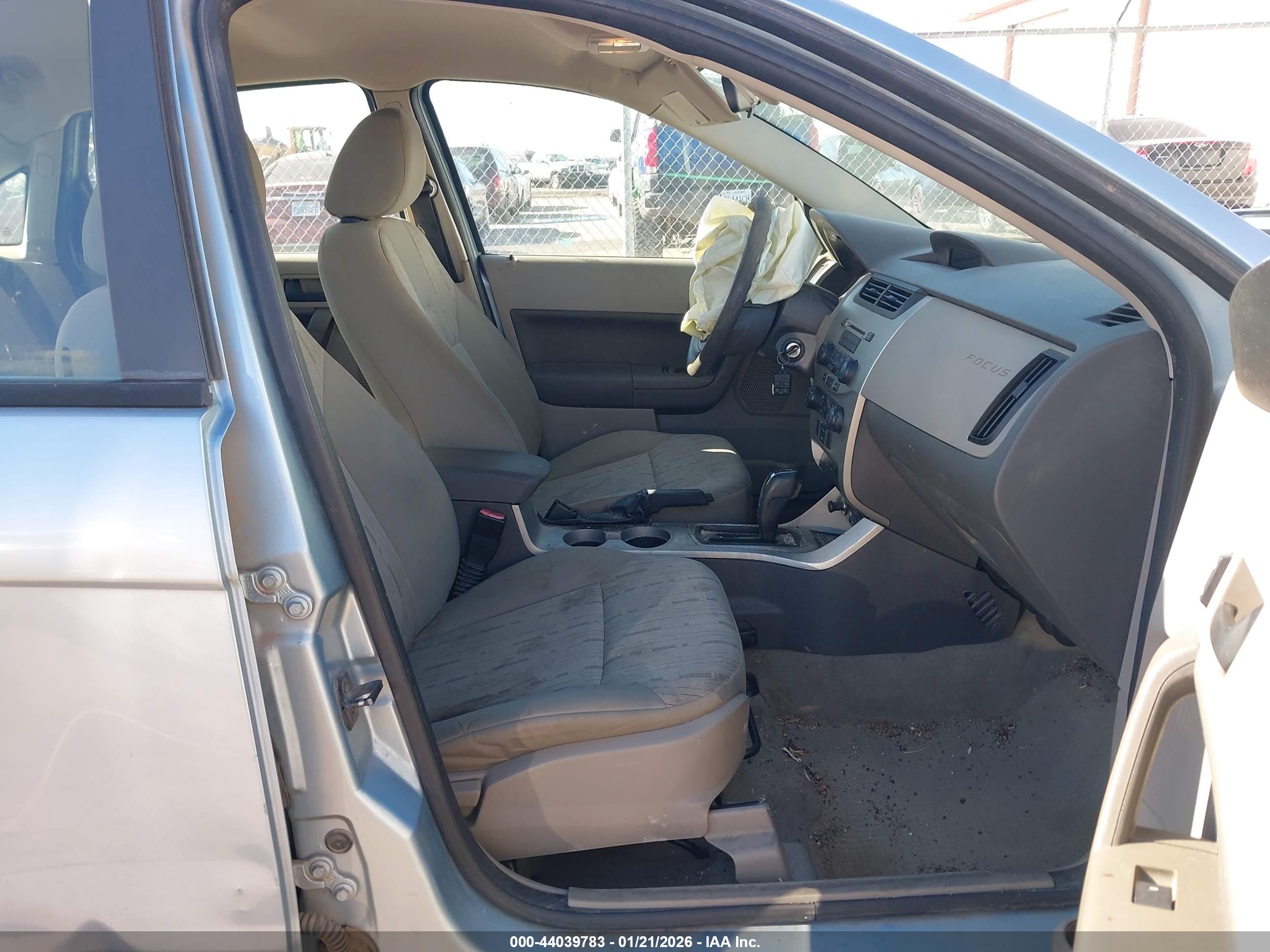 FORD FOCUS image 5