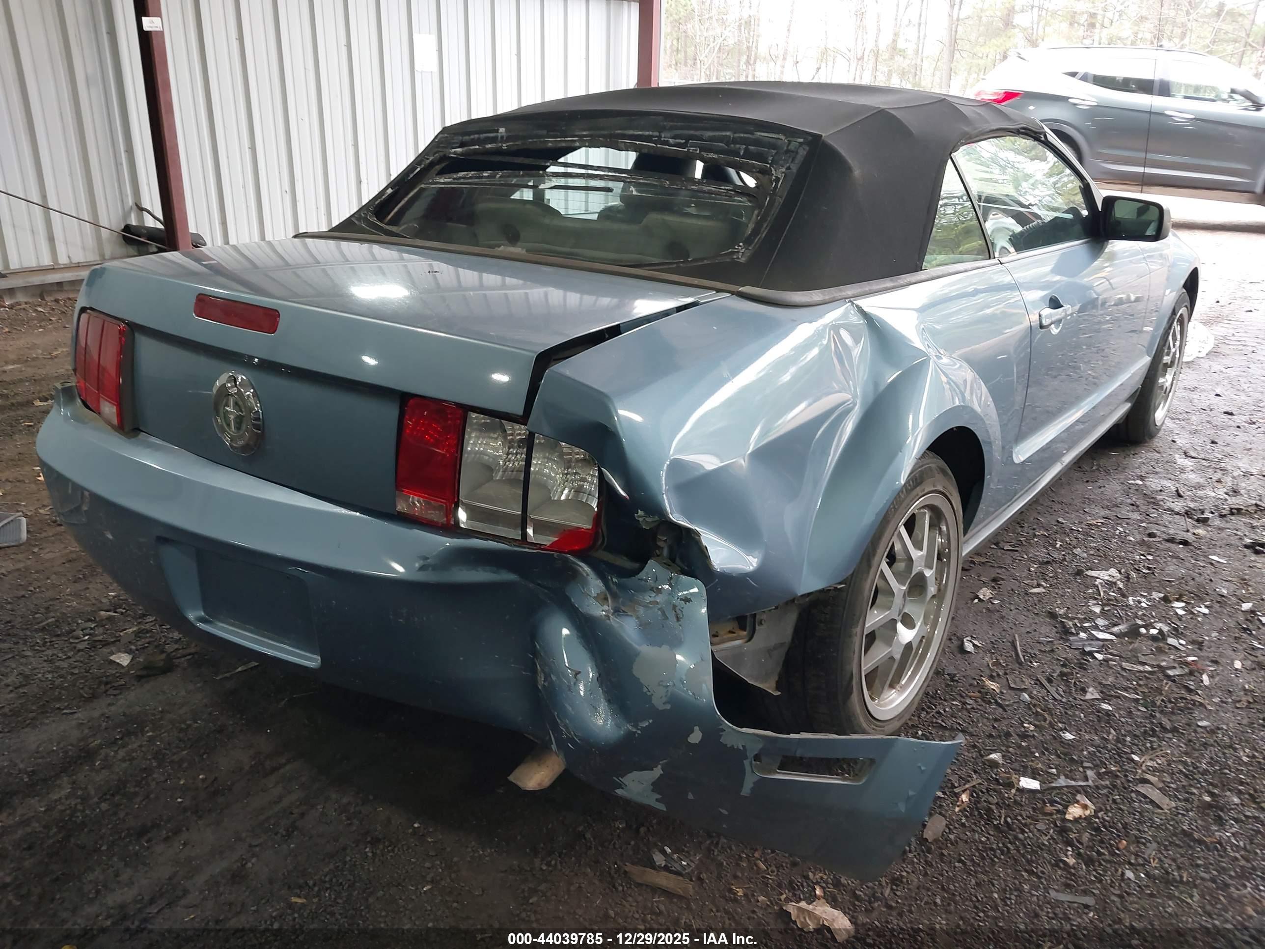 FORD MUSTANG image 4