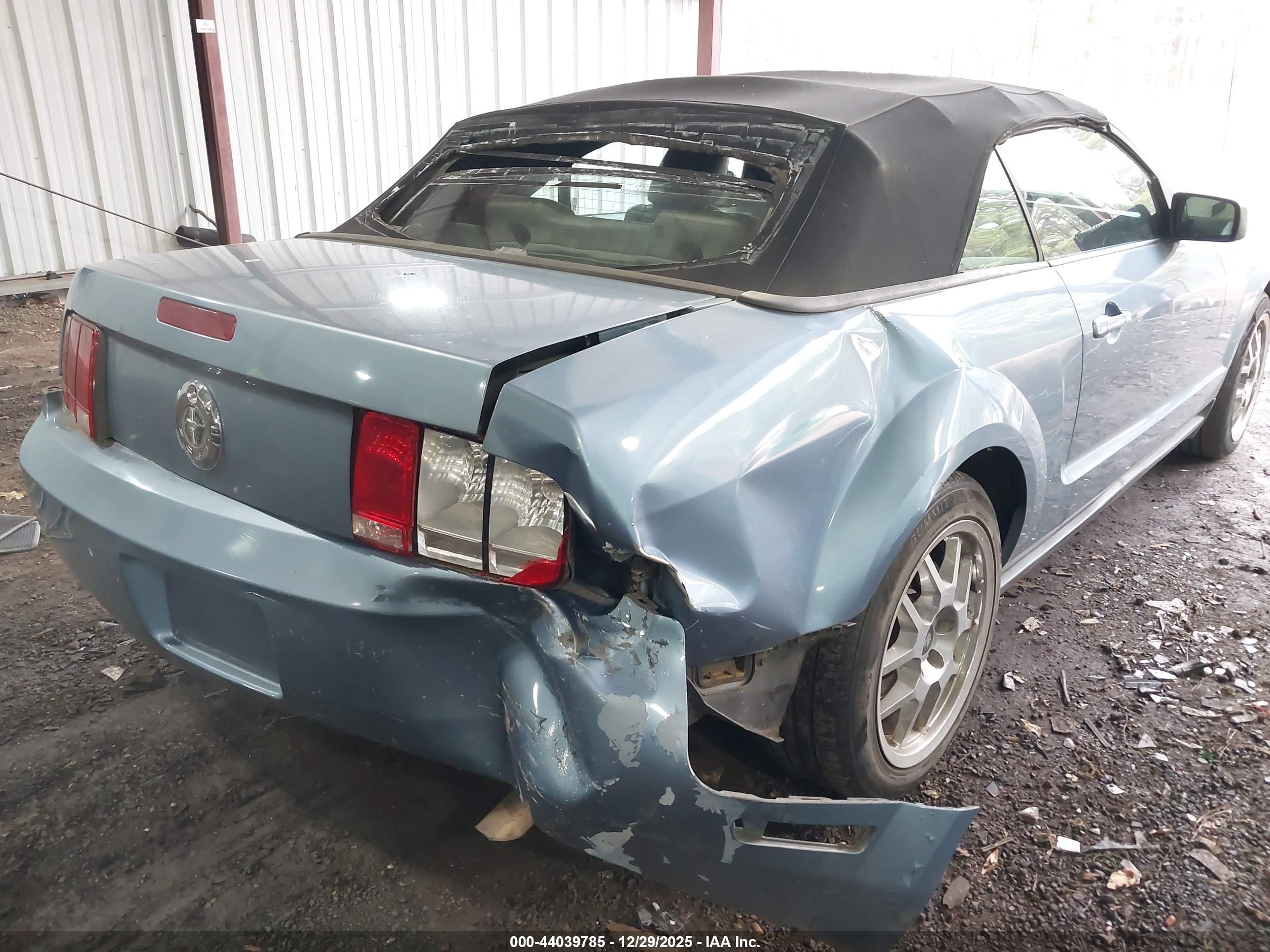FORD MUSTANG image 6