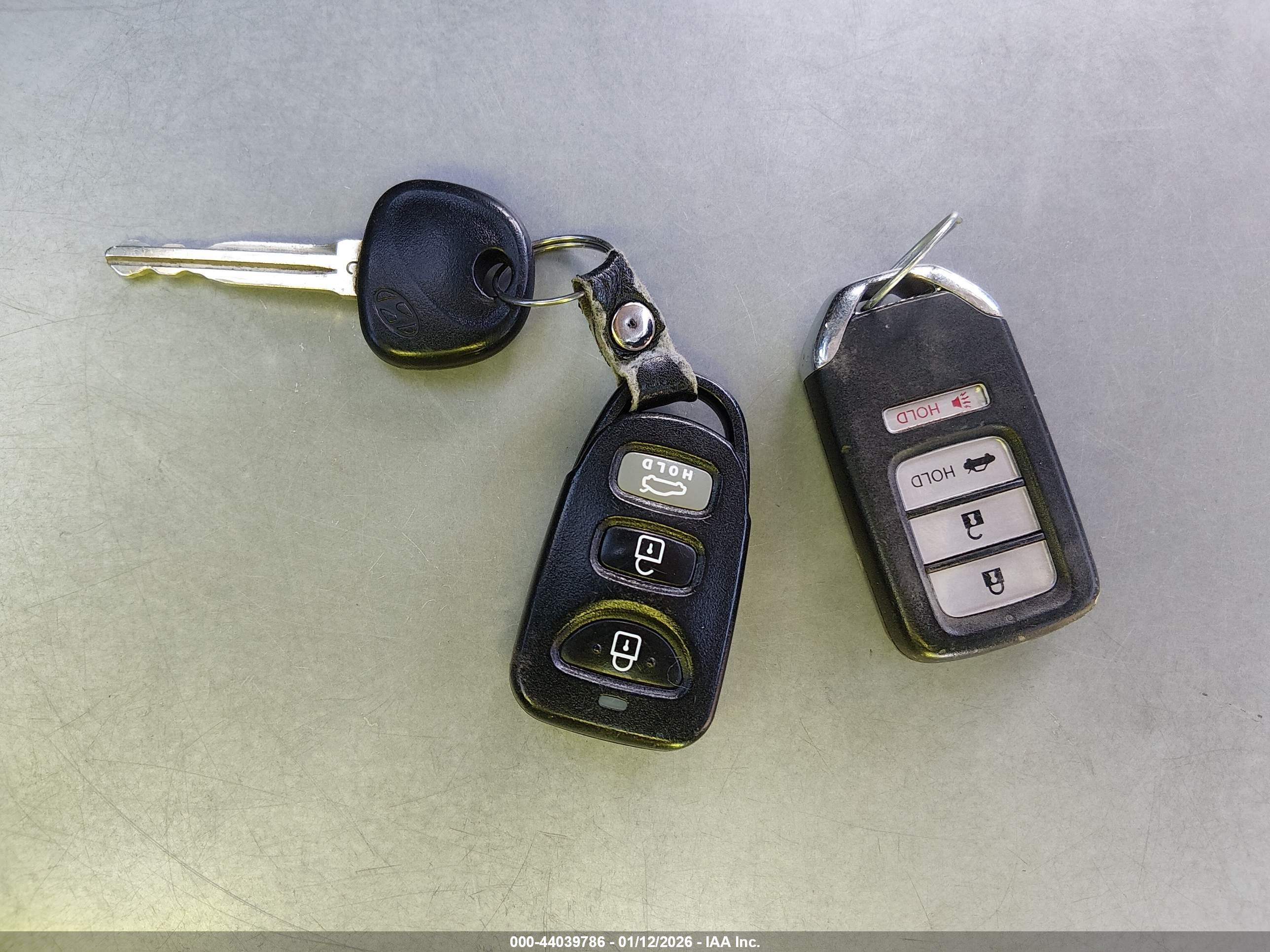 HYUNDAI ELANTRA image 11