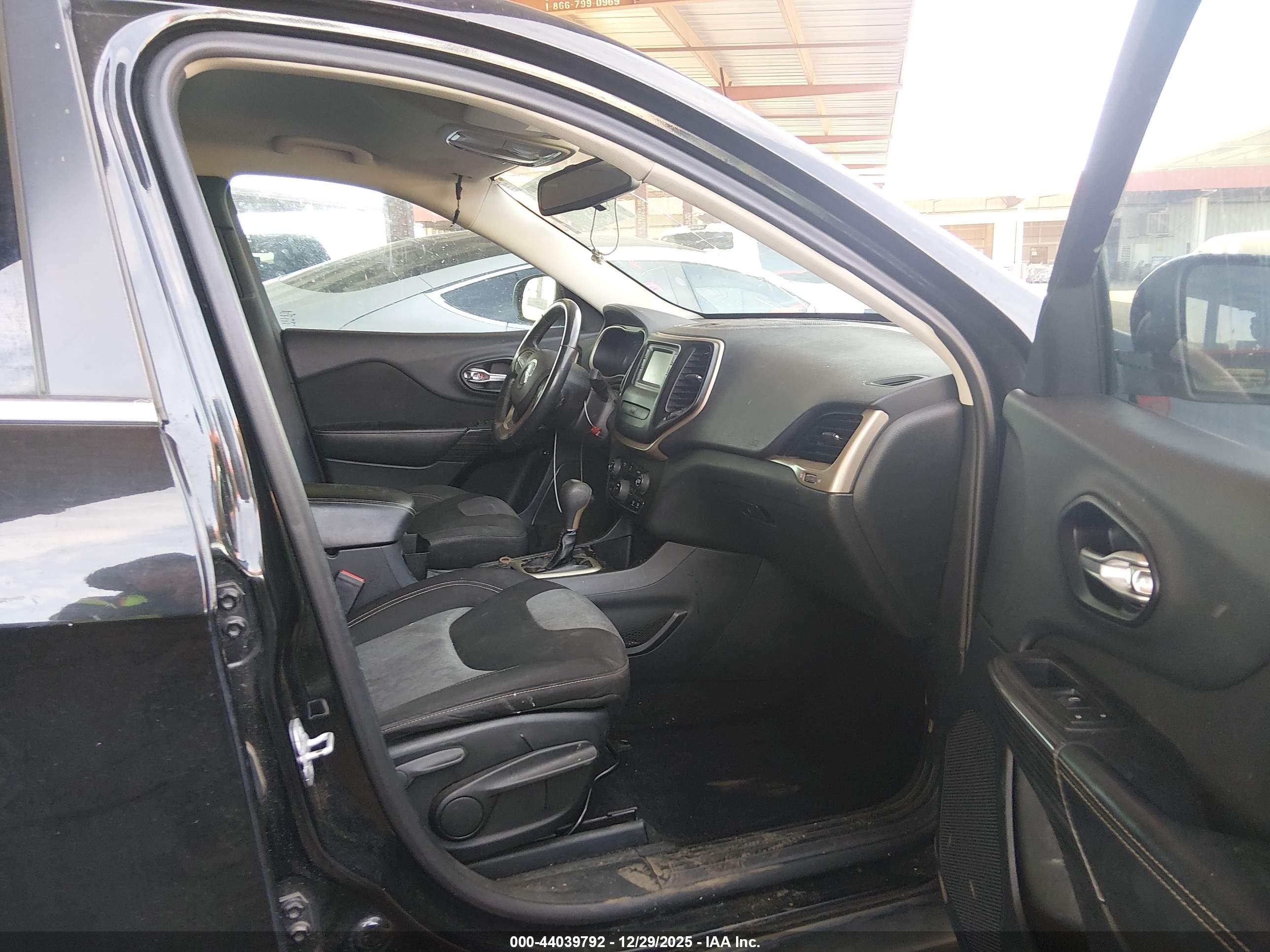 JEEP CHEROKEE image 5