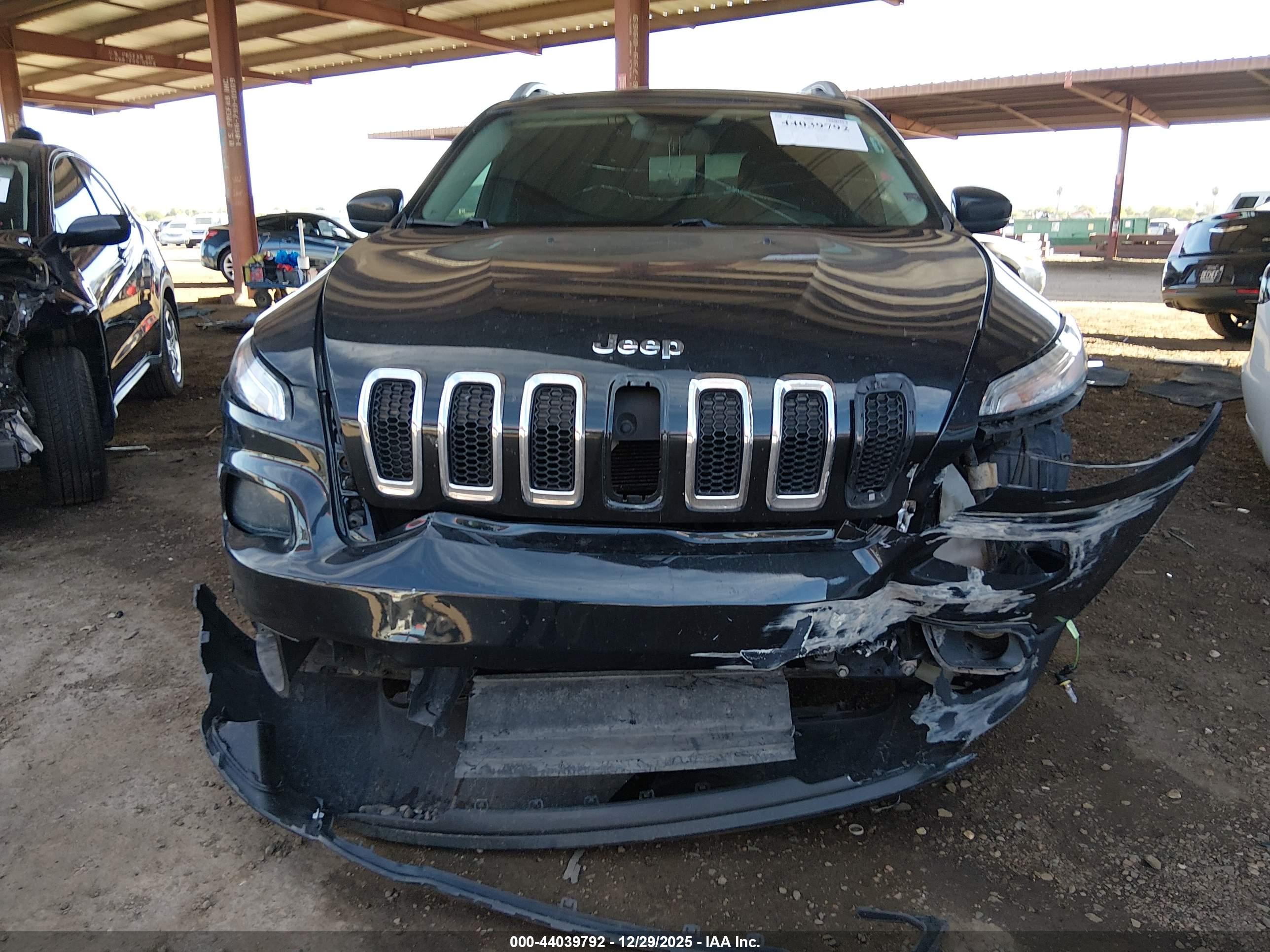 JEEP CHEROKEE image 6
