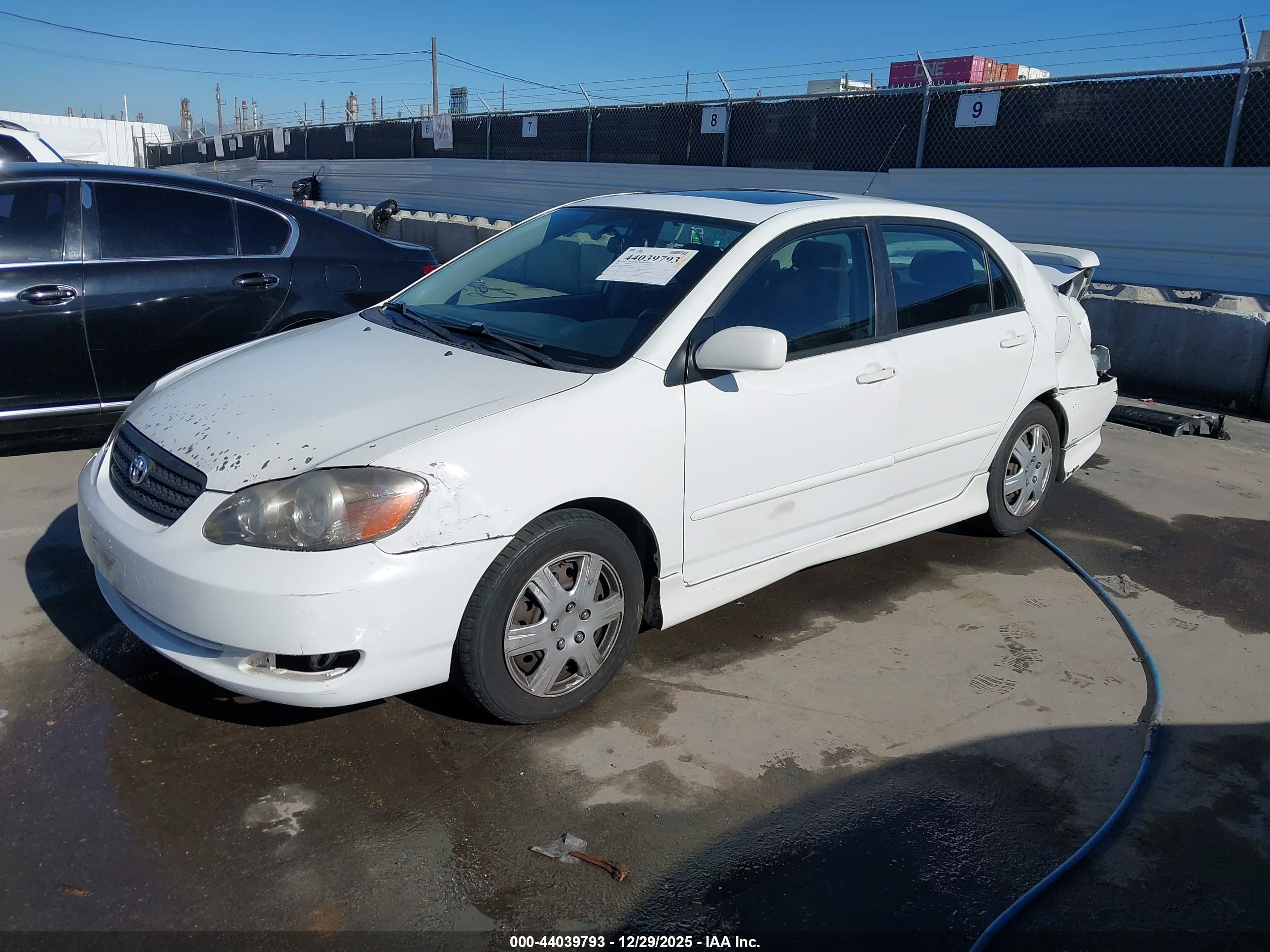 TOYOTA COROLLA image 2