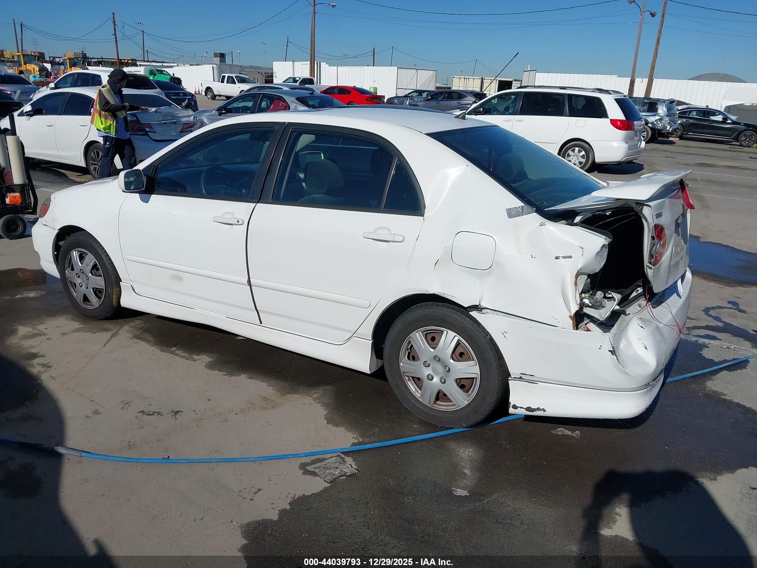 TOYOTA COROLLA image 3