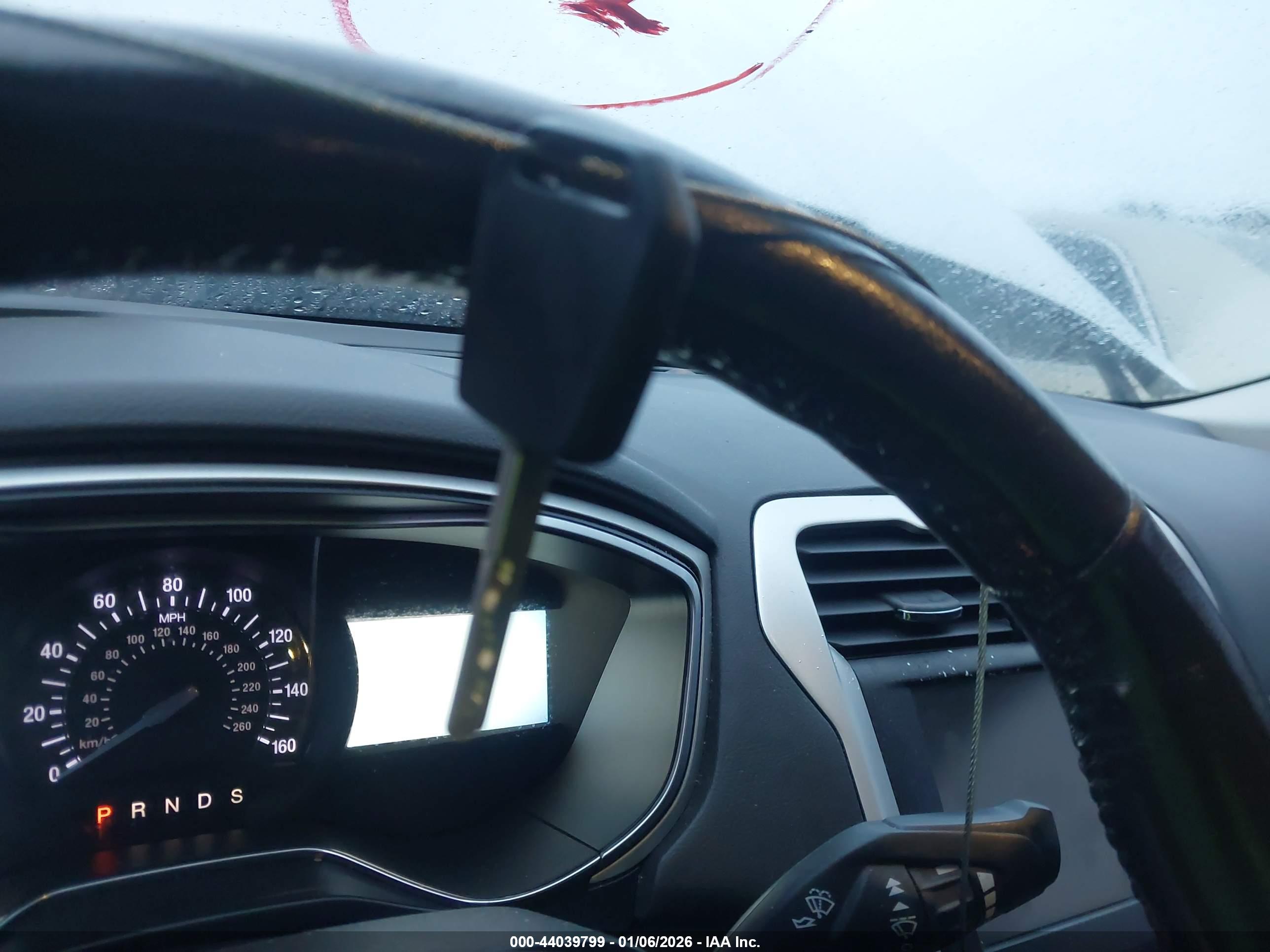 FORD FUSION image 11
