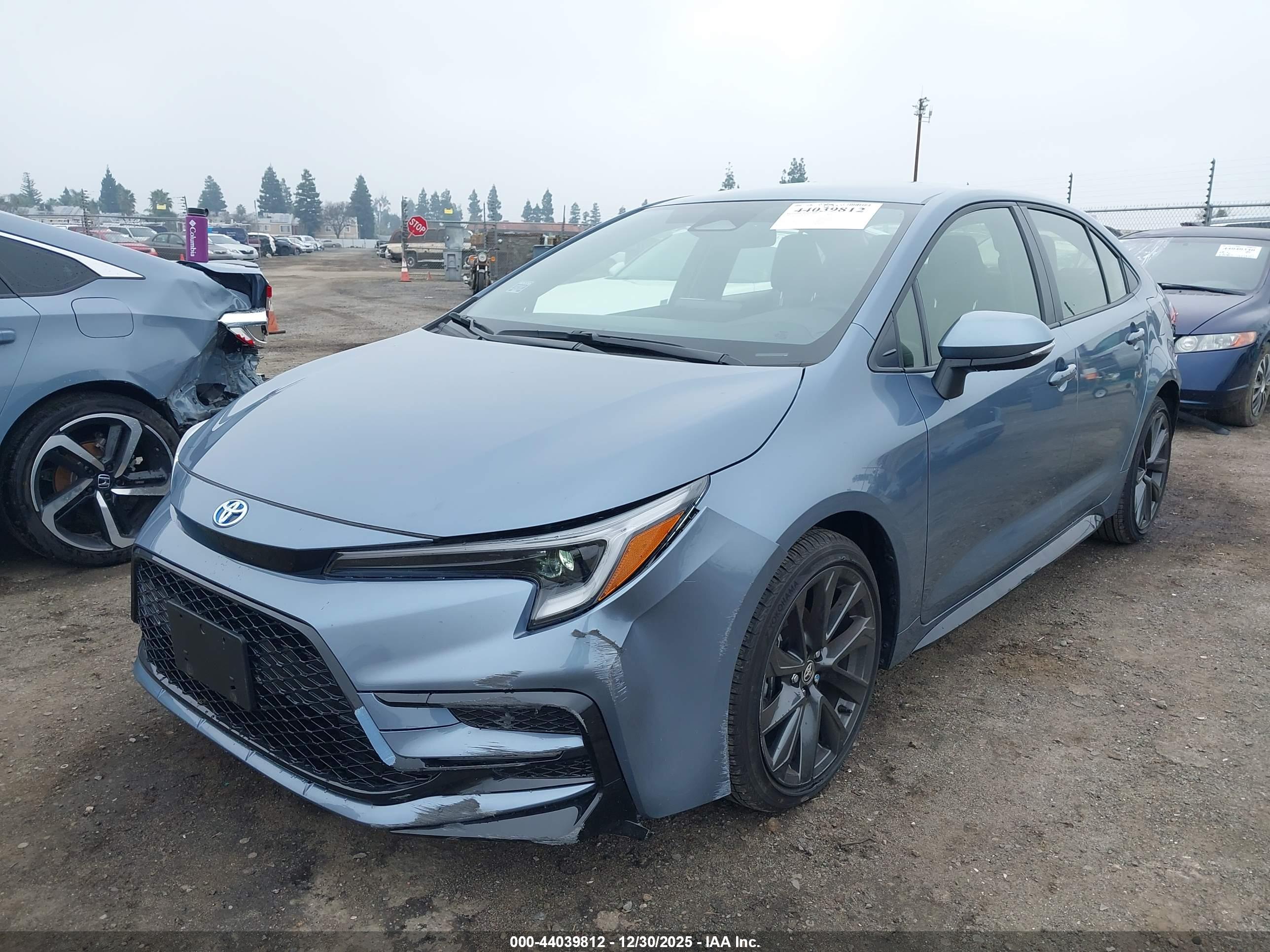 TOYOTA COROLLA image 2