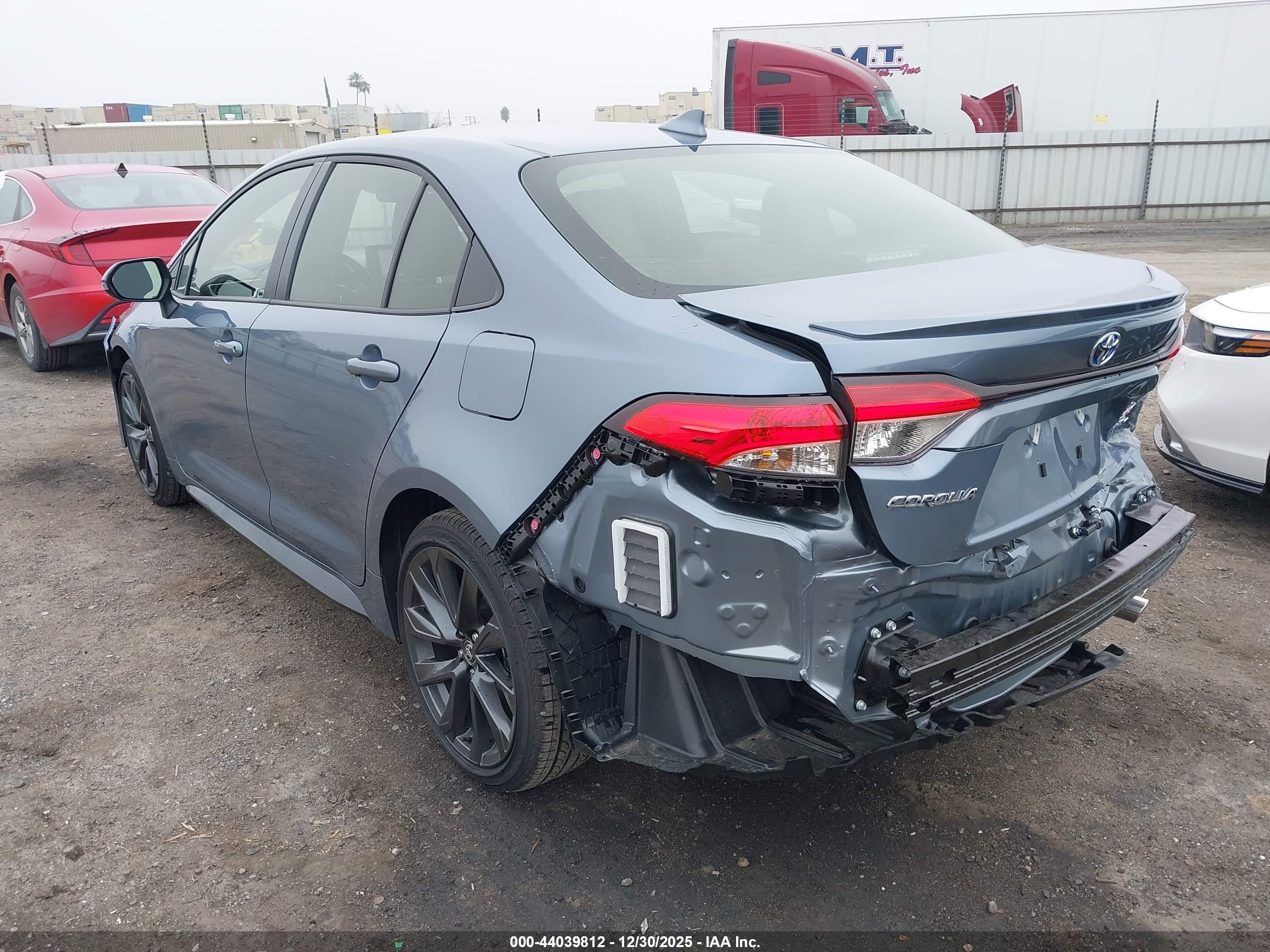 TOYOTA COROLLA image 3