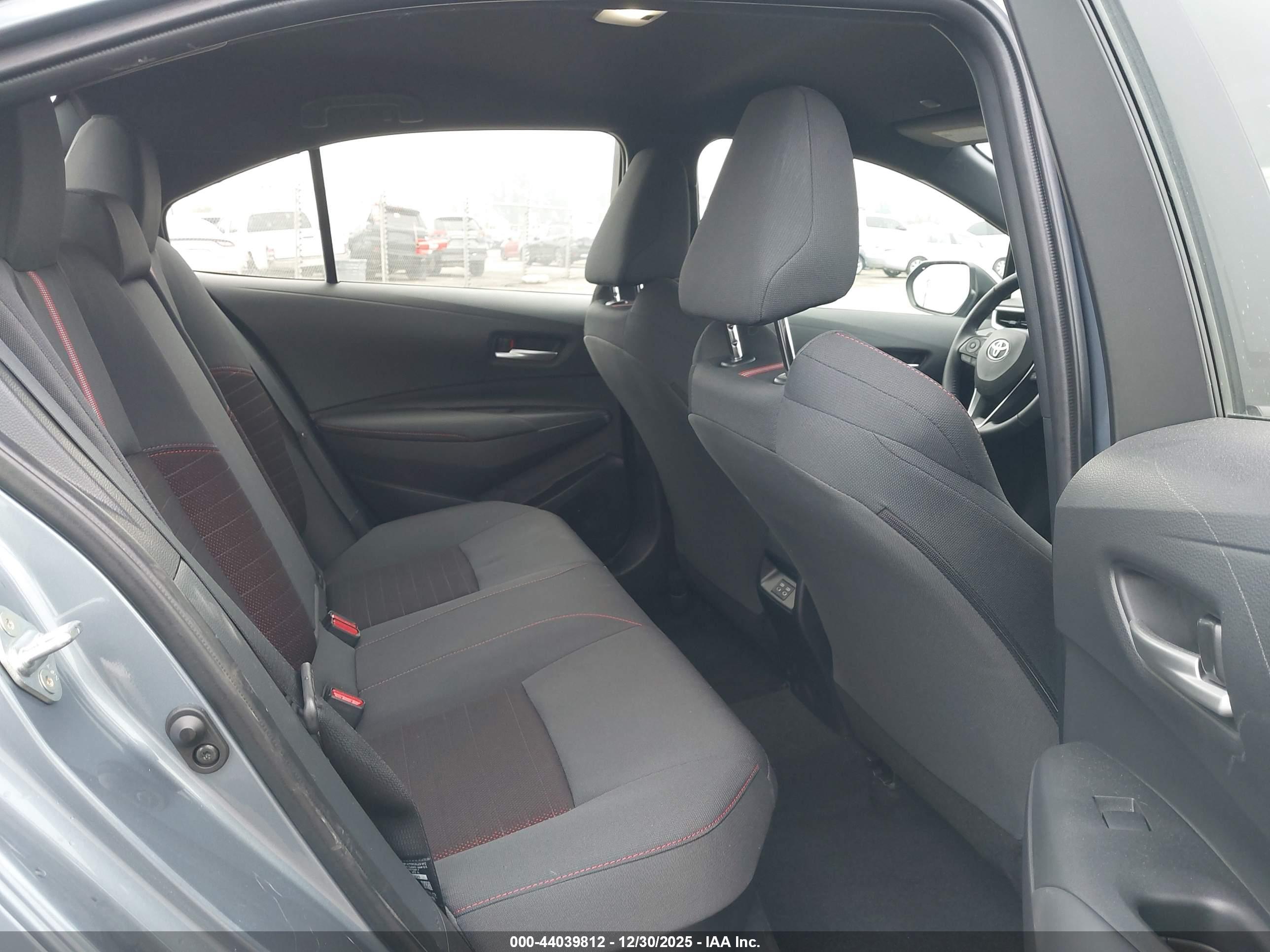 TOYOTA COROLLA image 8