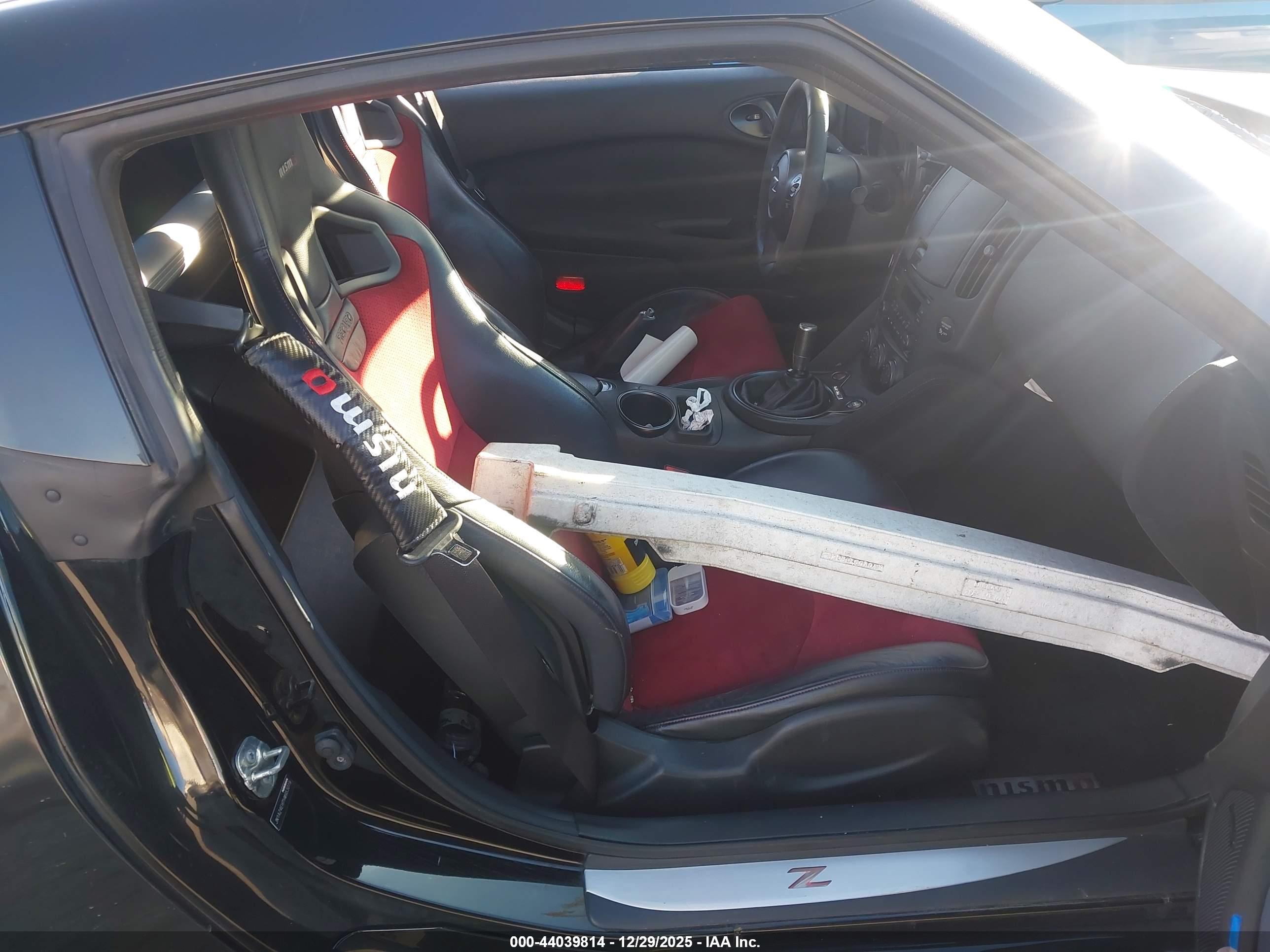 NISSAN 370Z image 8