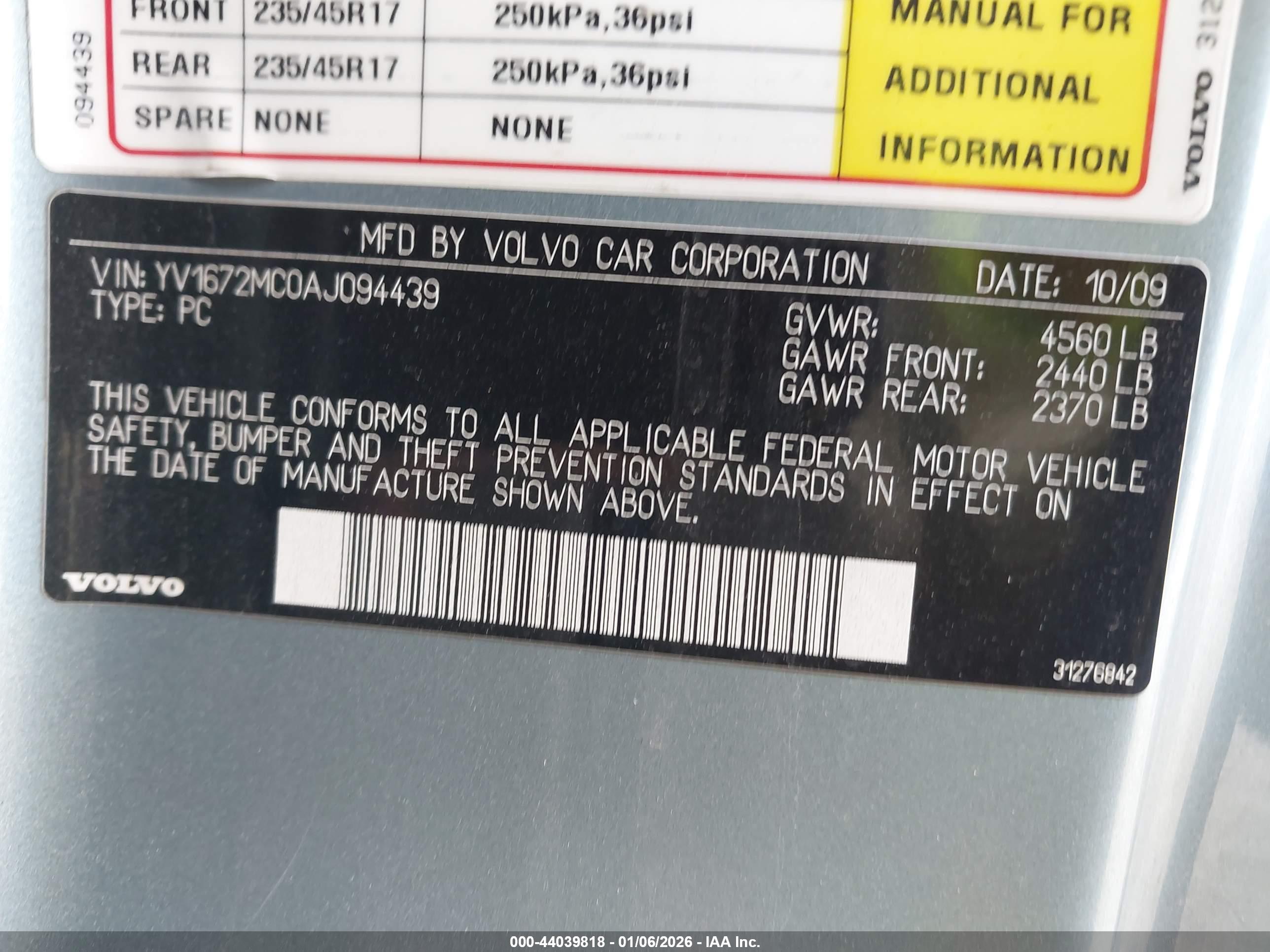VOLVO C70 image 9