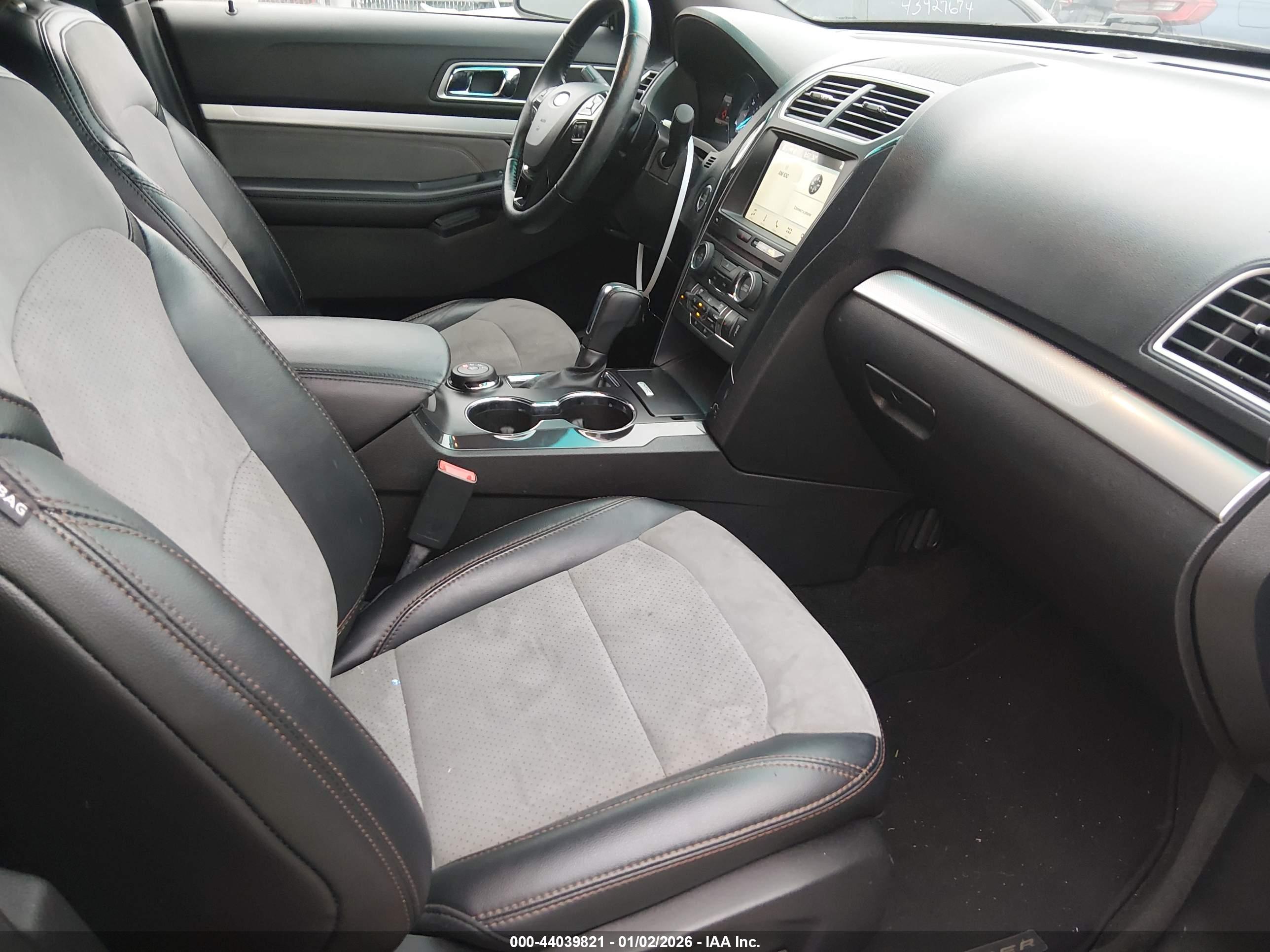 FORD EXPLORER image 5