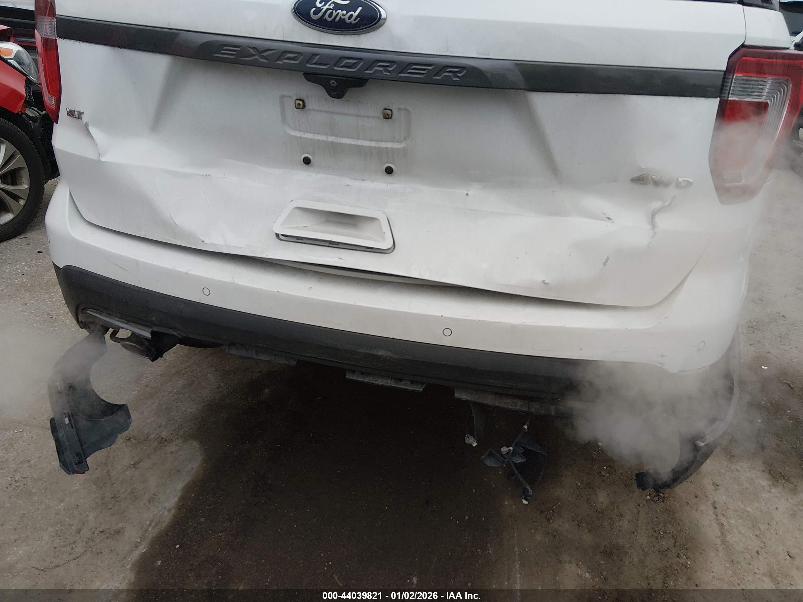 FORD EXPLORER image 6