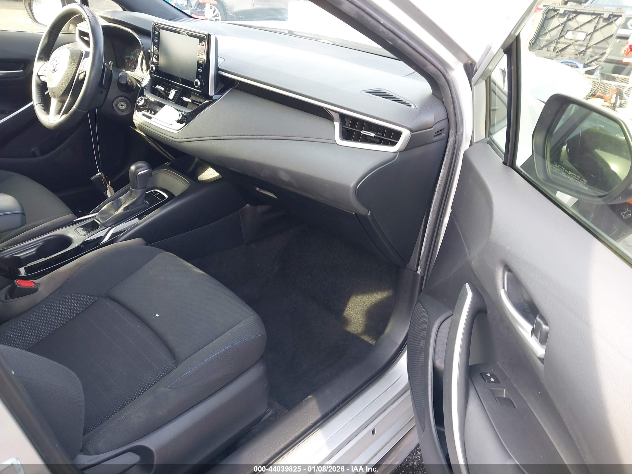 TOYOTA COROLLA image 5
