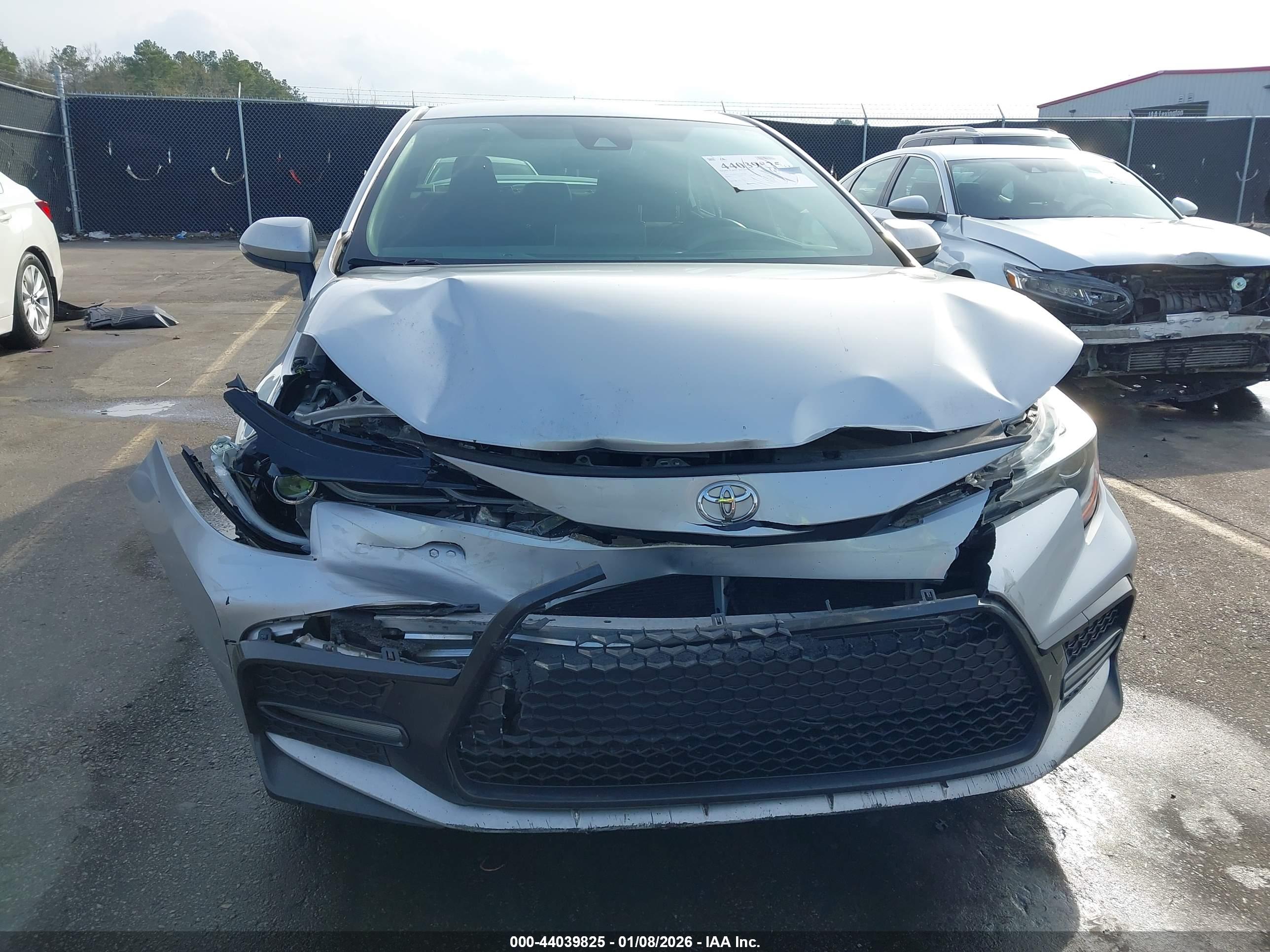 TOYOTA COROLLA image 6