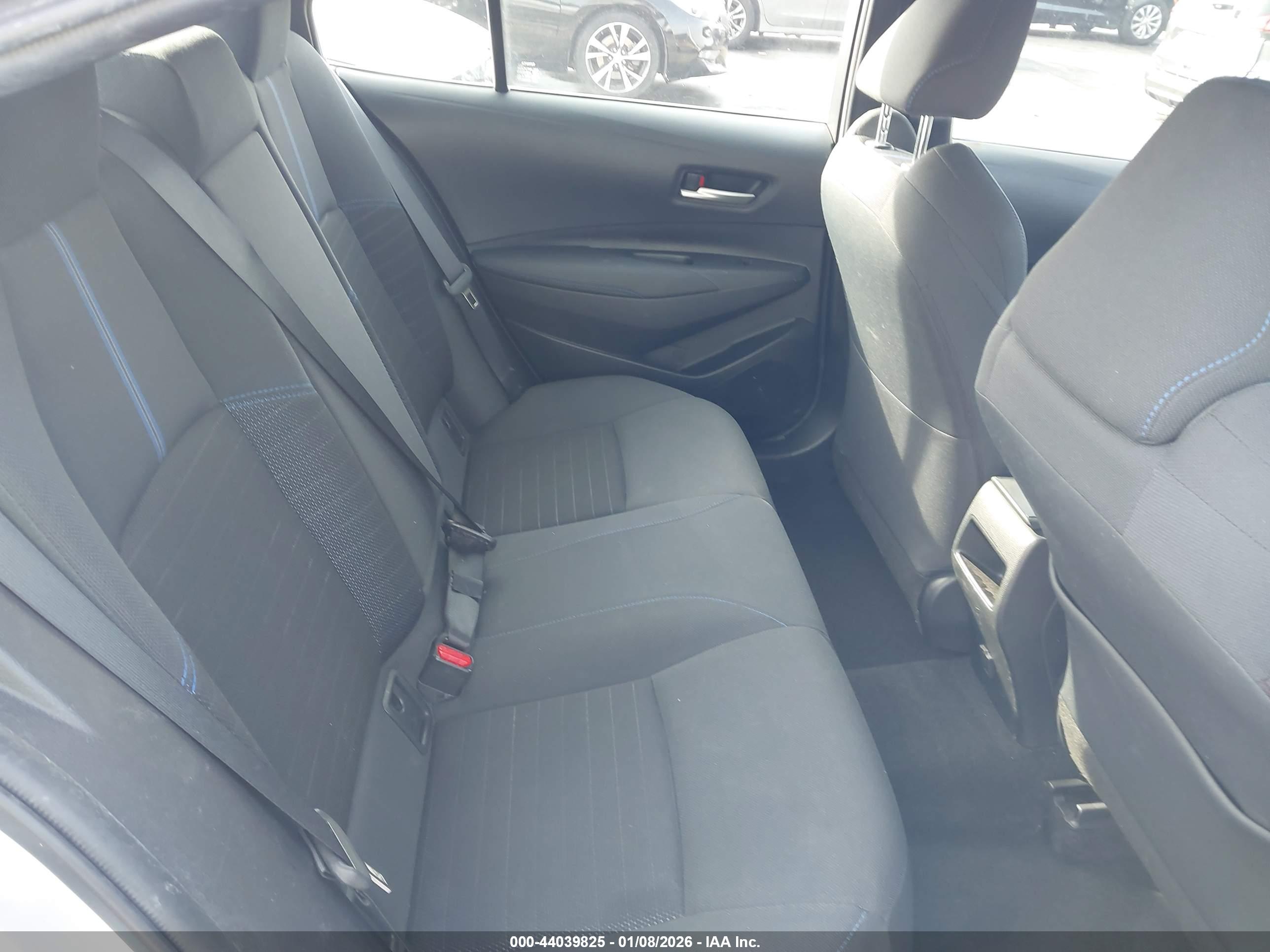 TOYOTA COROLLA image 8