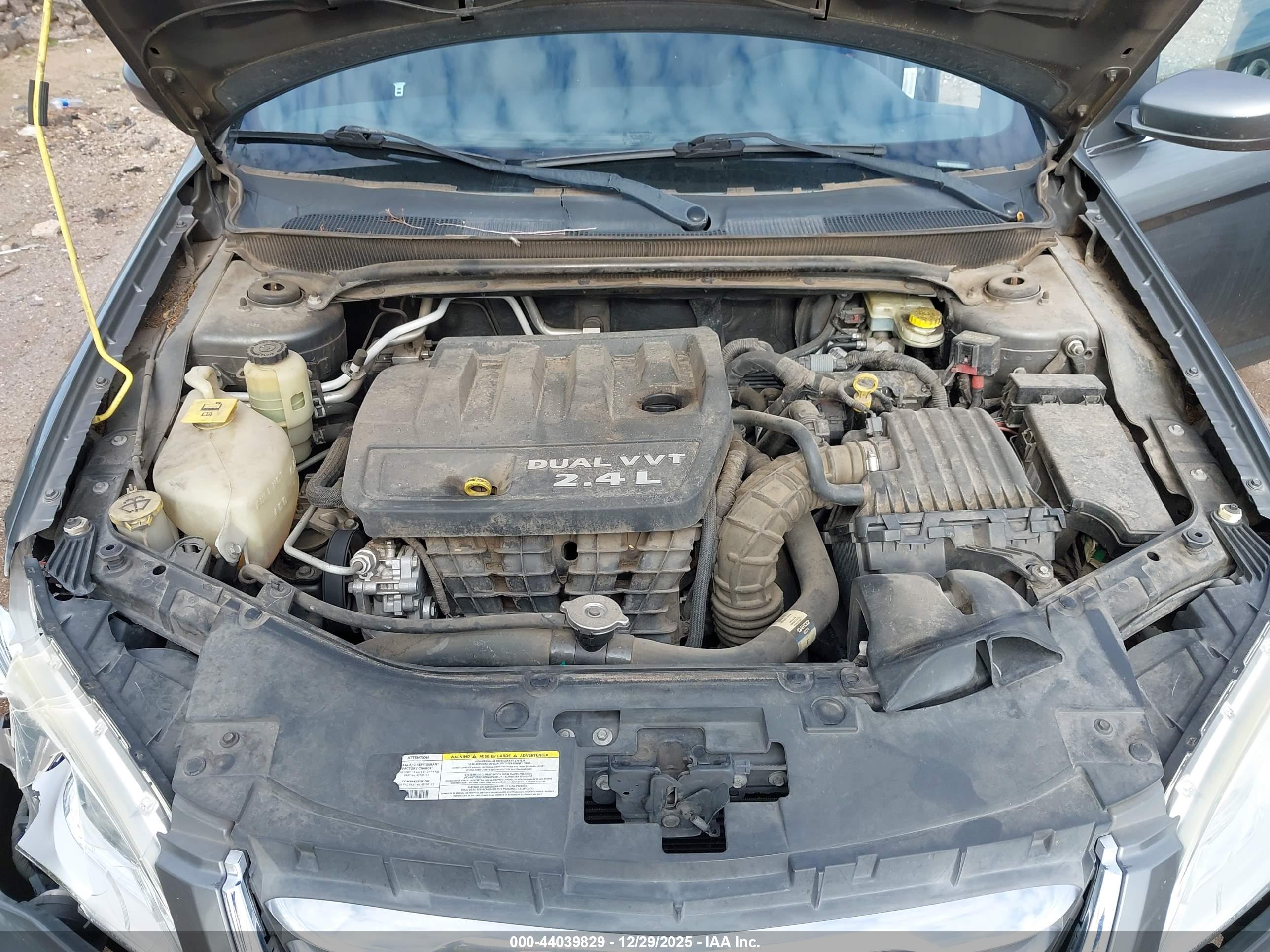 CHRYSLER 200 image 10