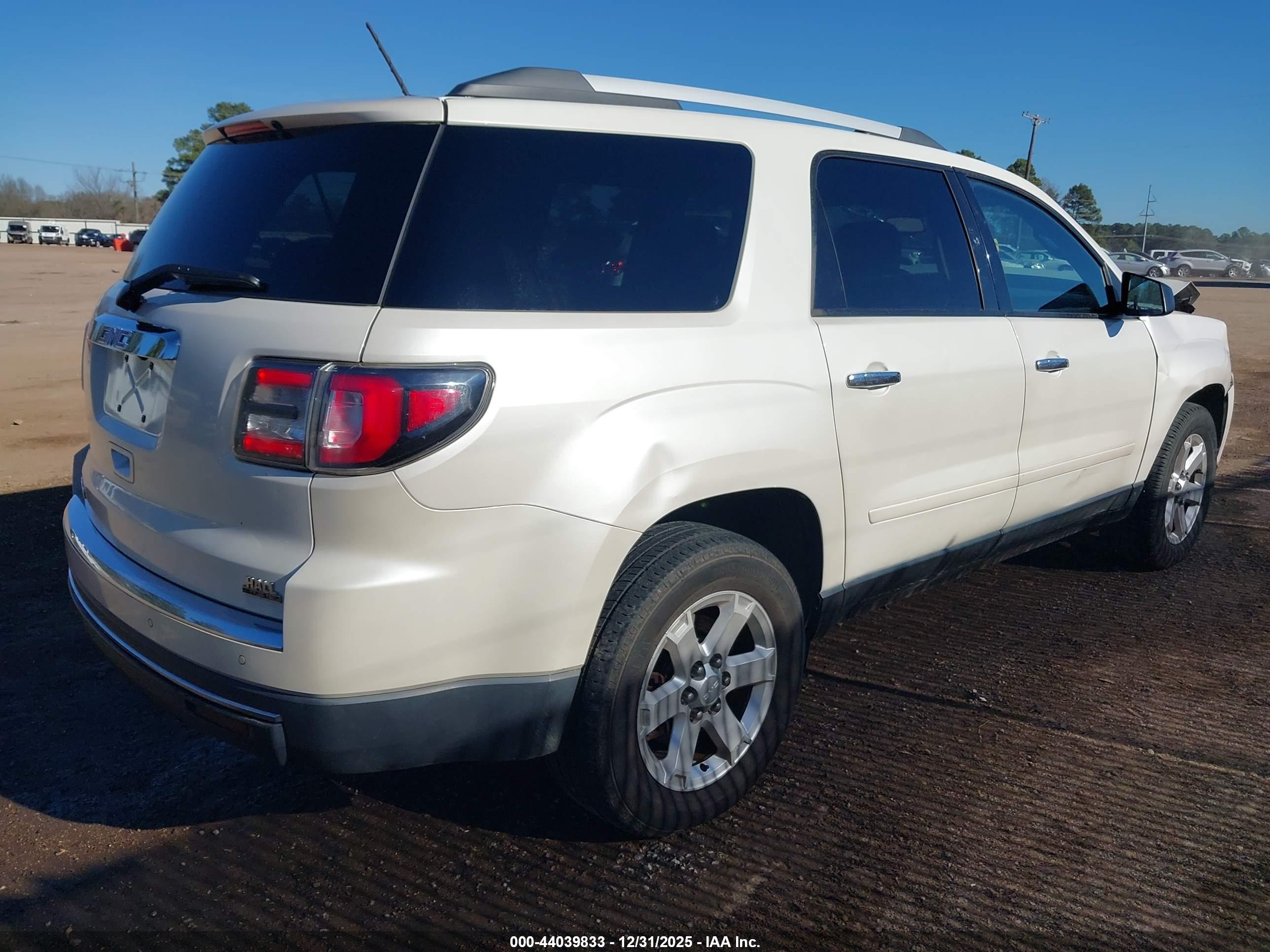GMC ACADIA image 4