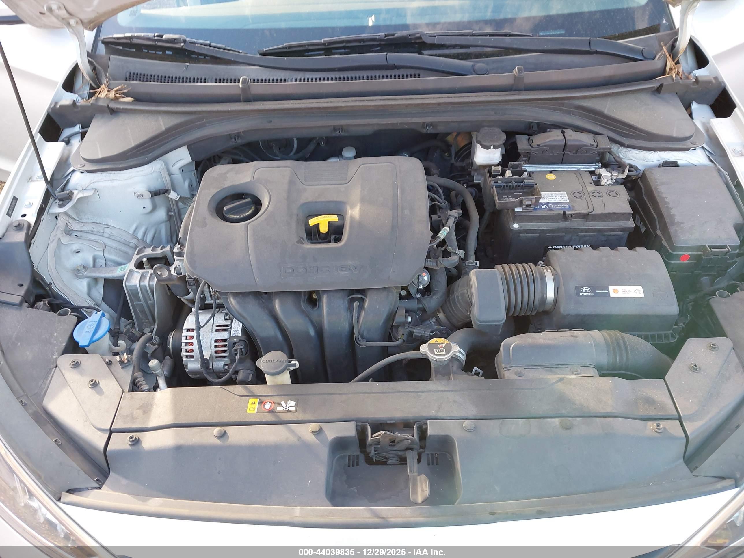 HYUNDAI ELANTRA image 10
