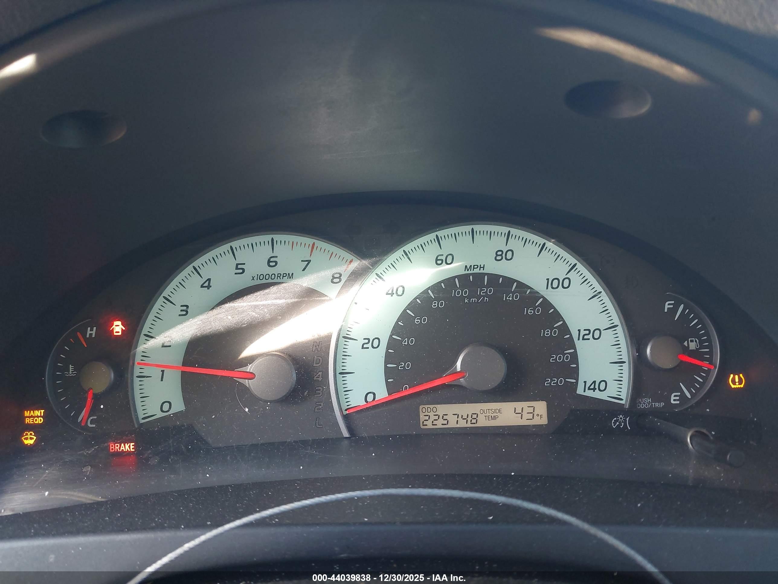 TOYOTA CAMRY image 7
