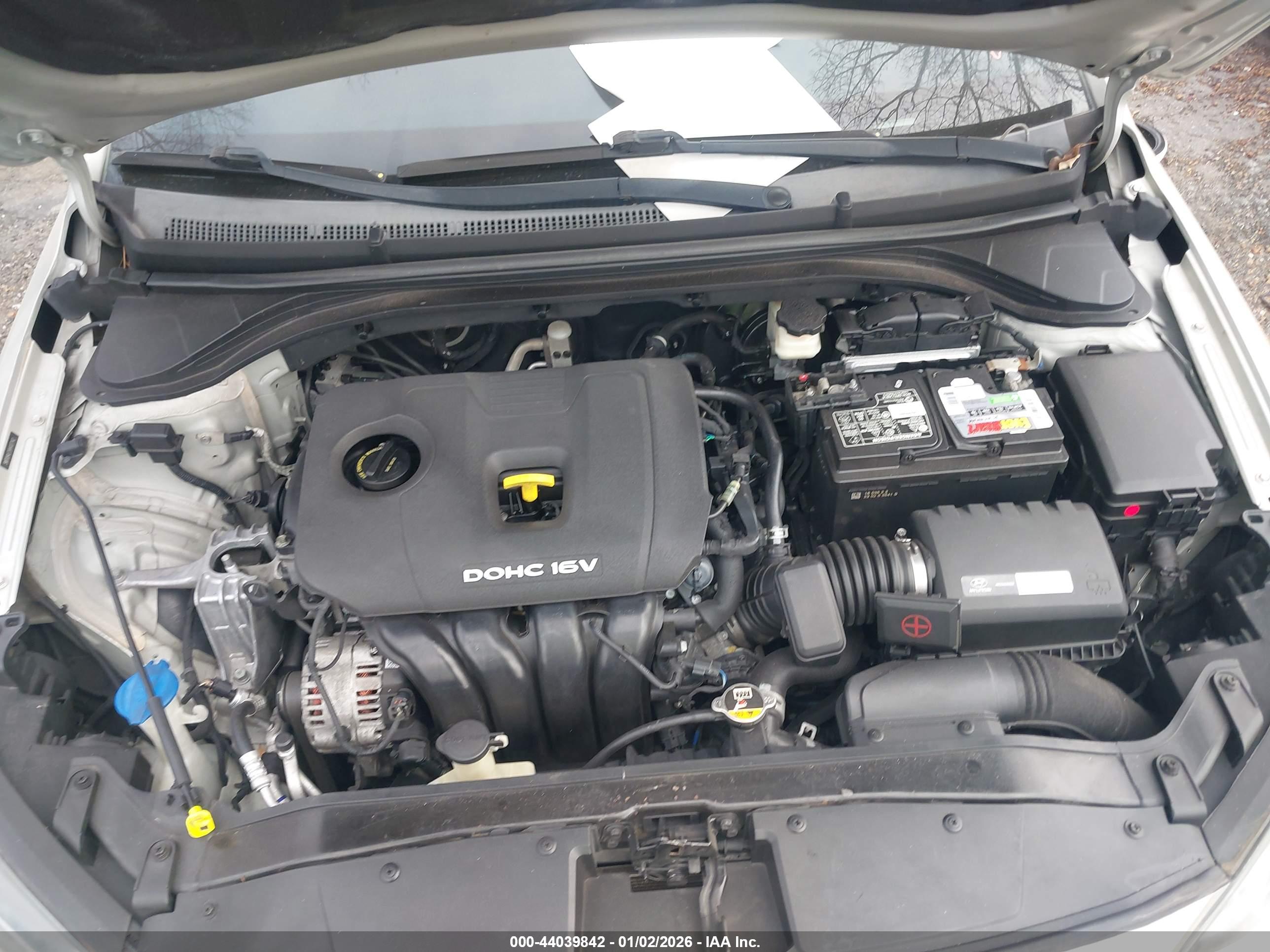 HYUNDAI ELANTRA image 10