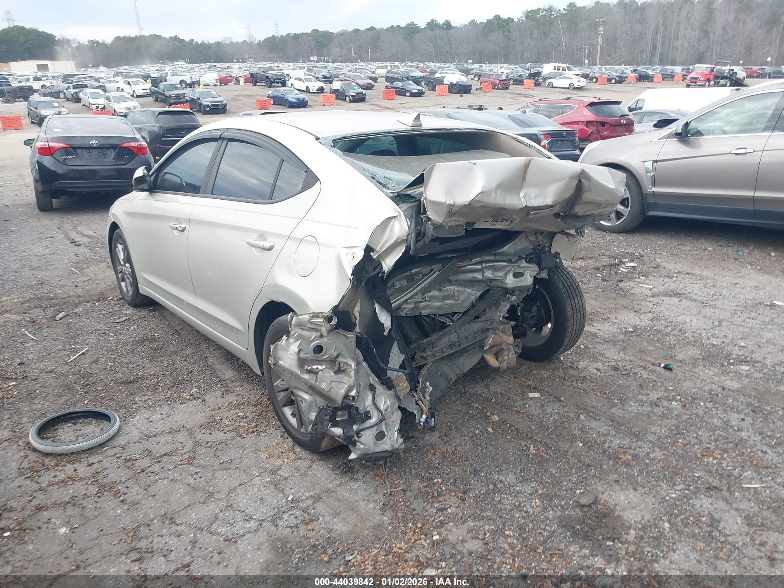 HYUNDAI ELANTRA image 6