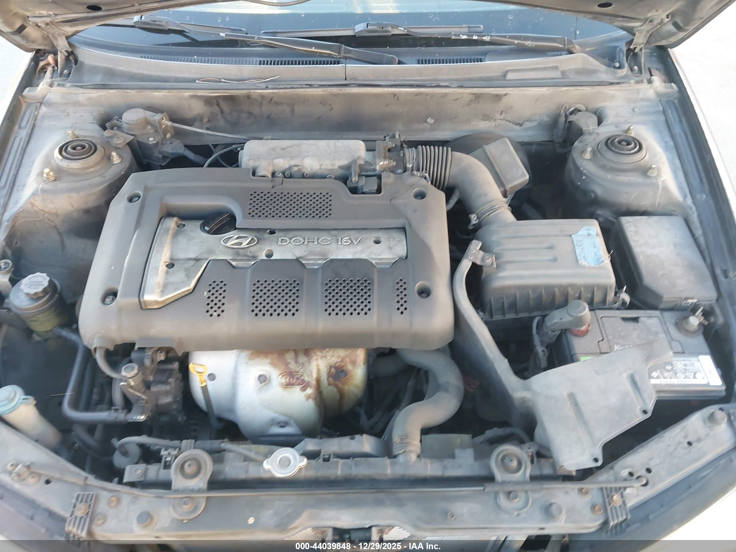 HYUNDAI ELANTRA image 10