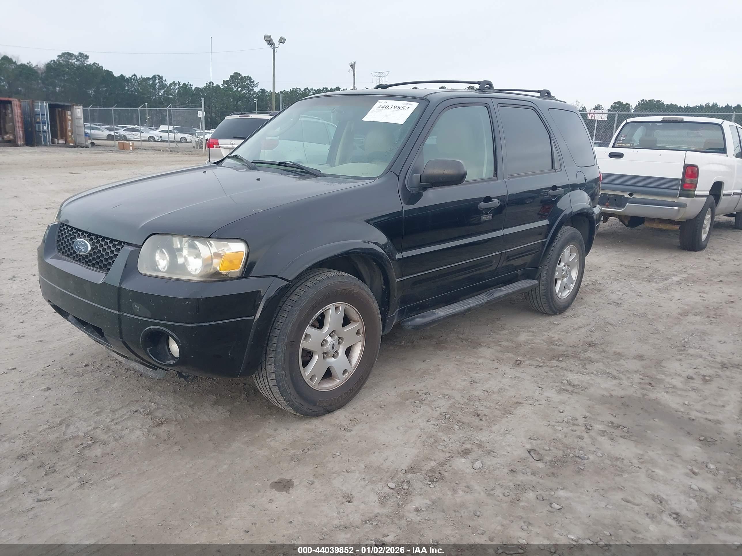 FORD ESCAPE image 2