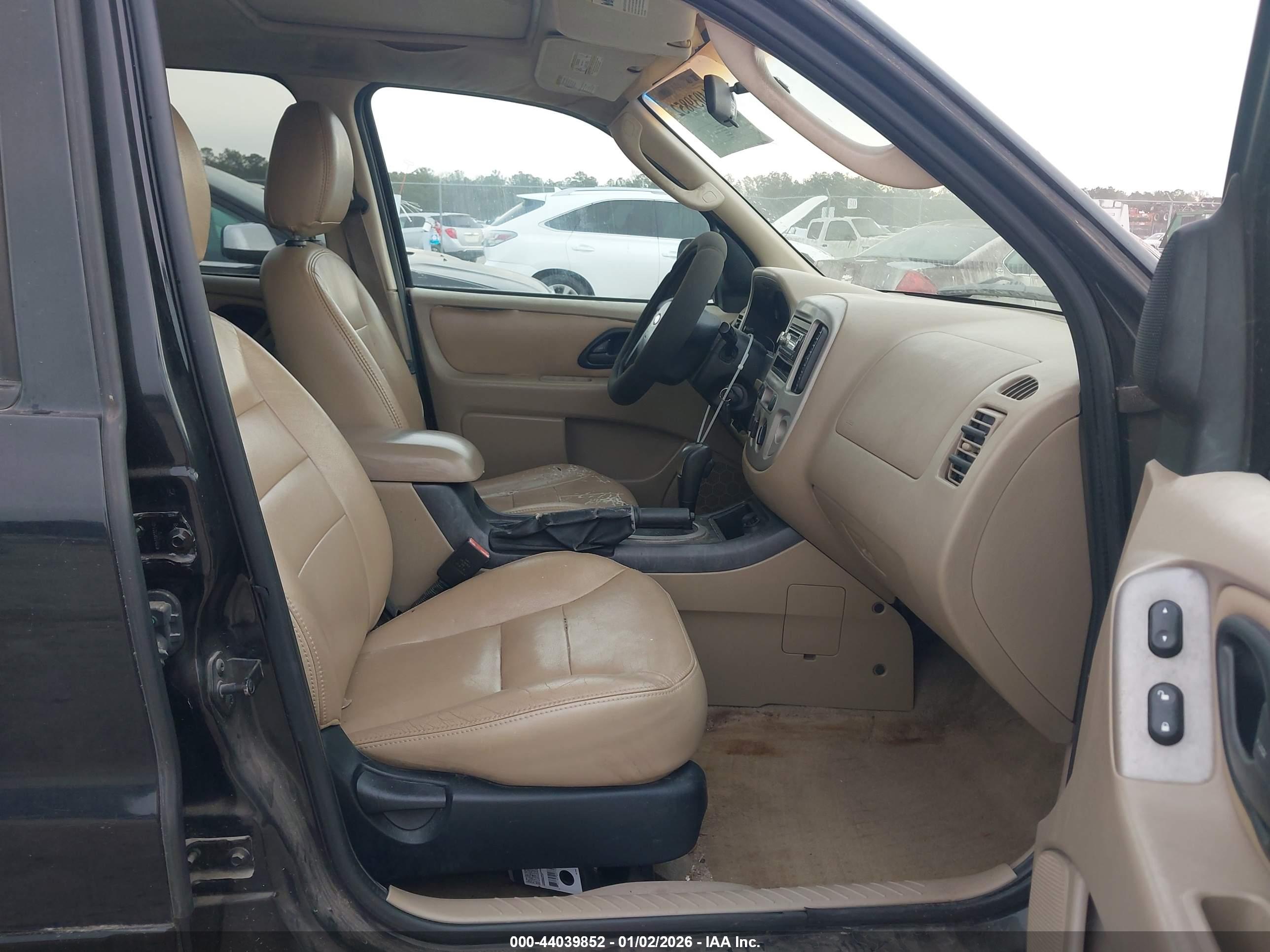 FORD ESCAPE image 5